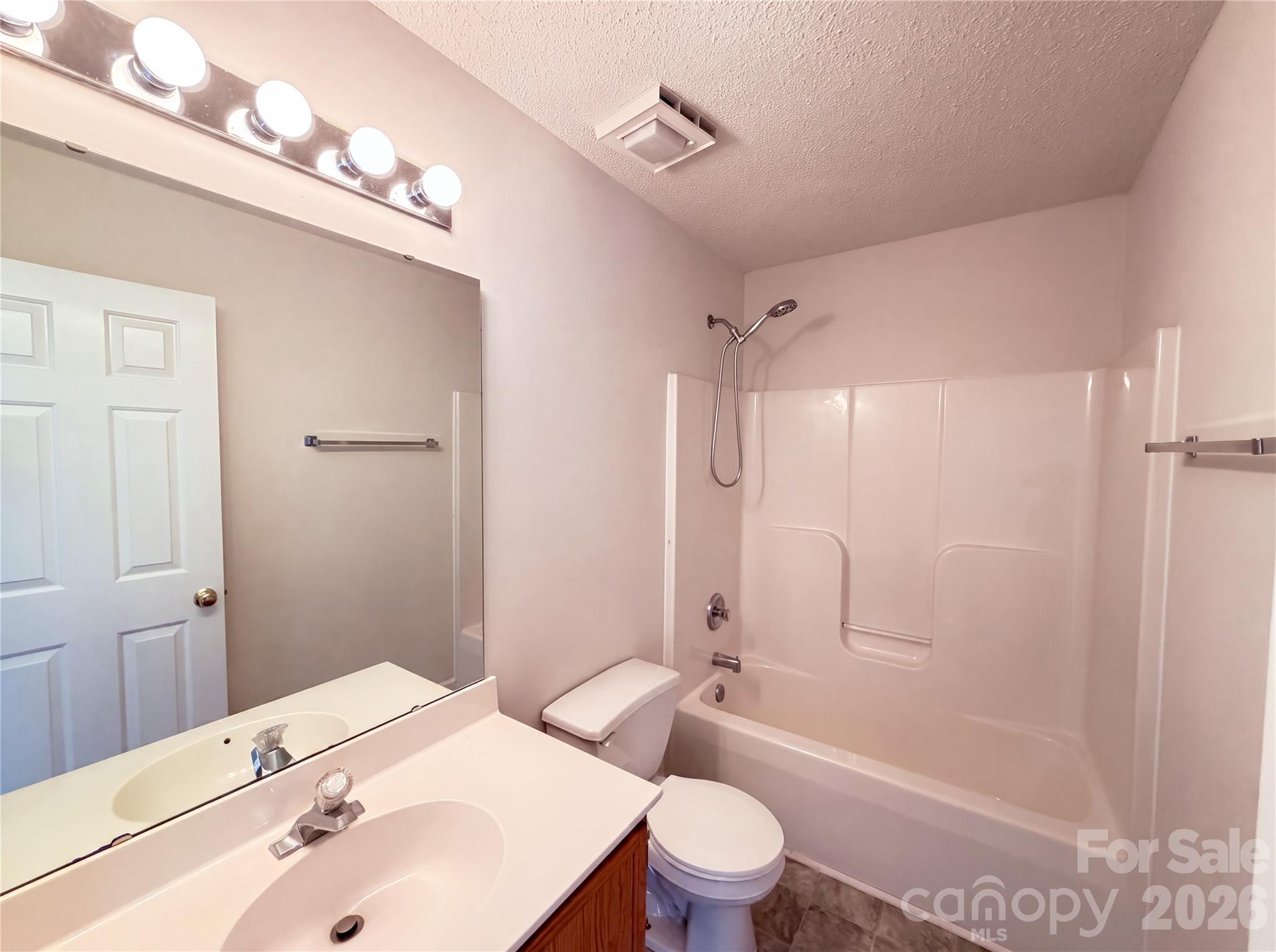 2916 Rosemeade Drive Property Photo 15