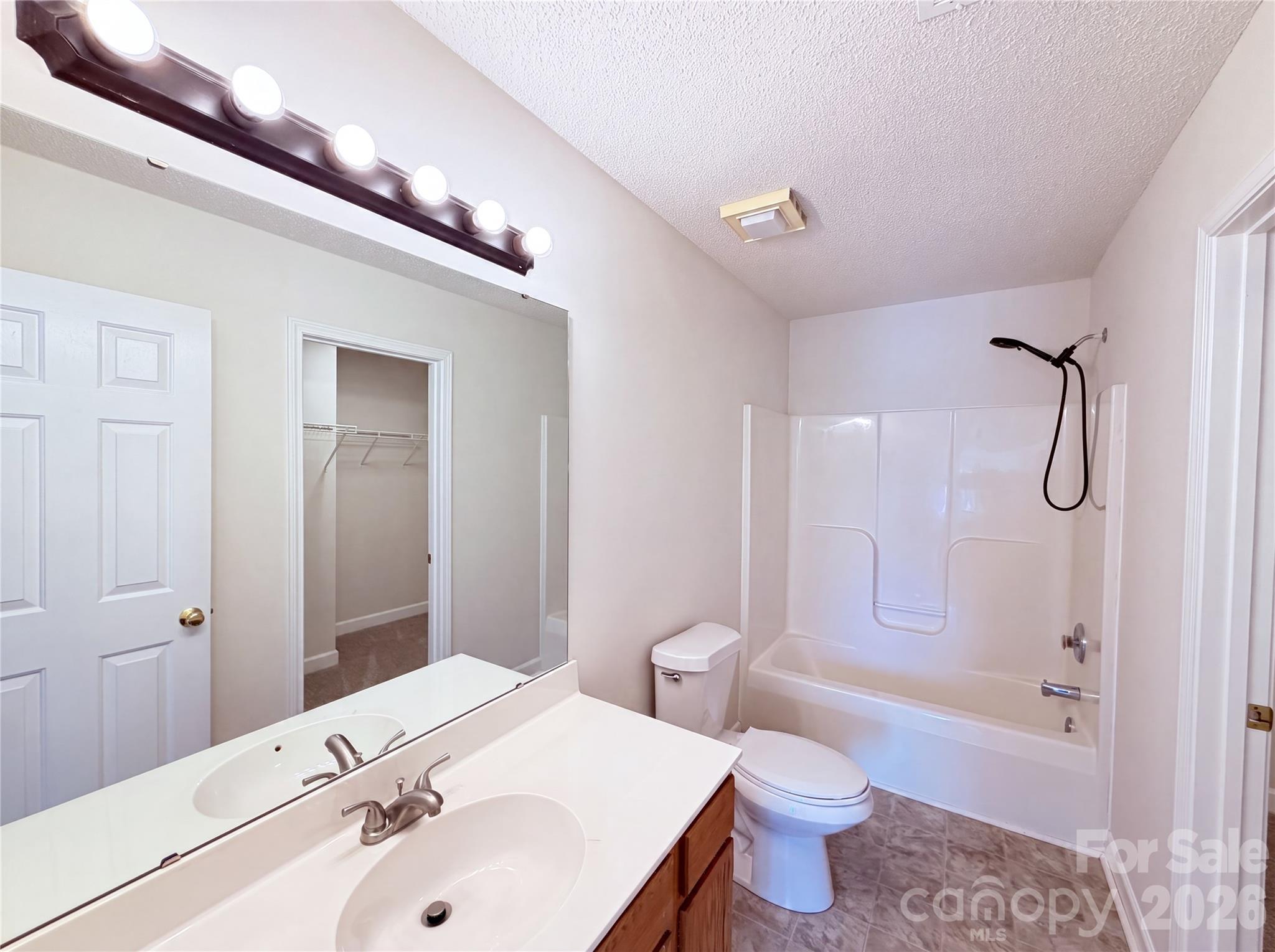 2916 Rosemeade Drive Property Photo 16