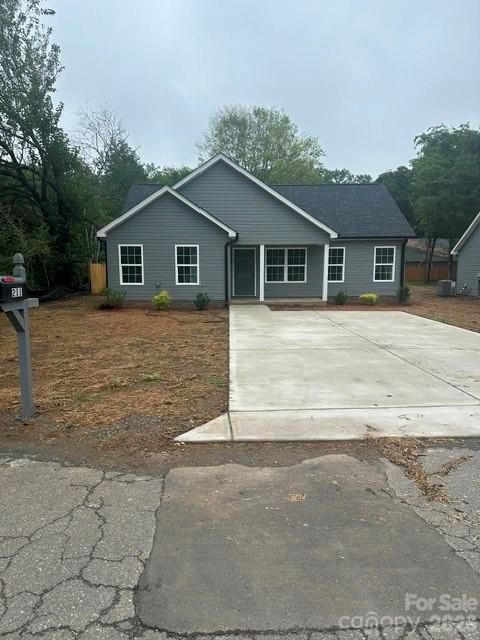 211 Ridley Street Property Photo