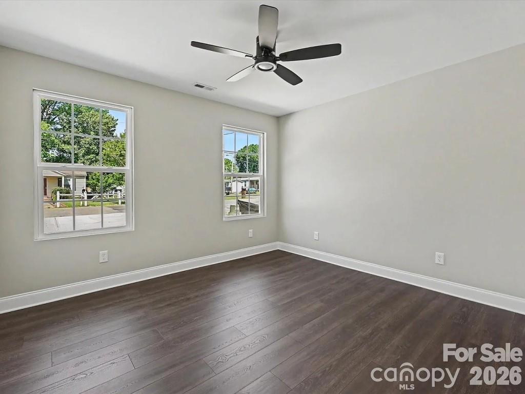 211 Ridley Street Property Photo 3