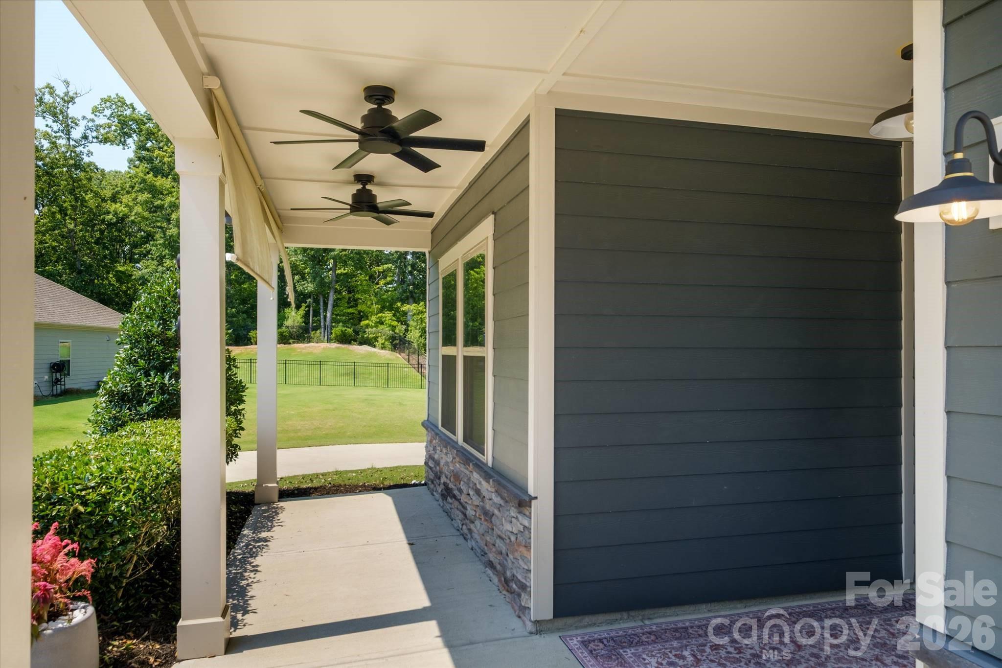 5609 Lavaux Court Property Photo 3