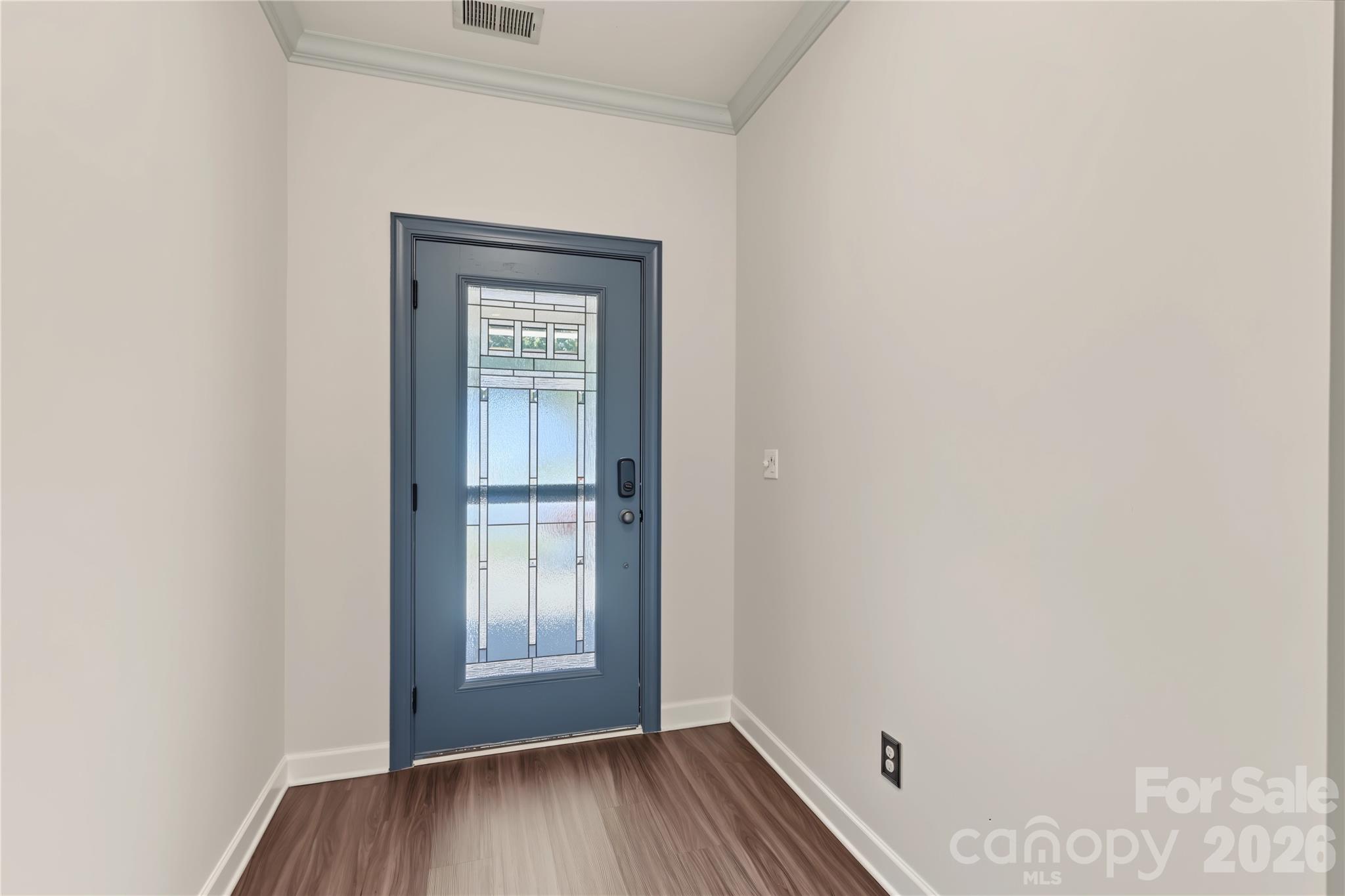 5609 Lavaux Court Property Photo 4