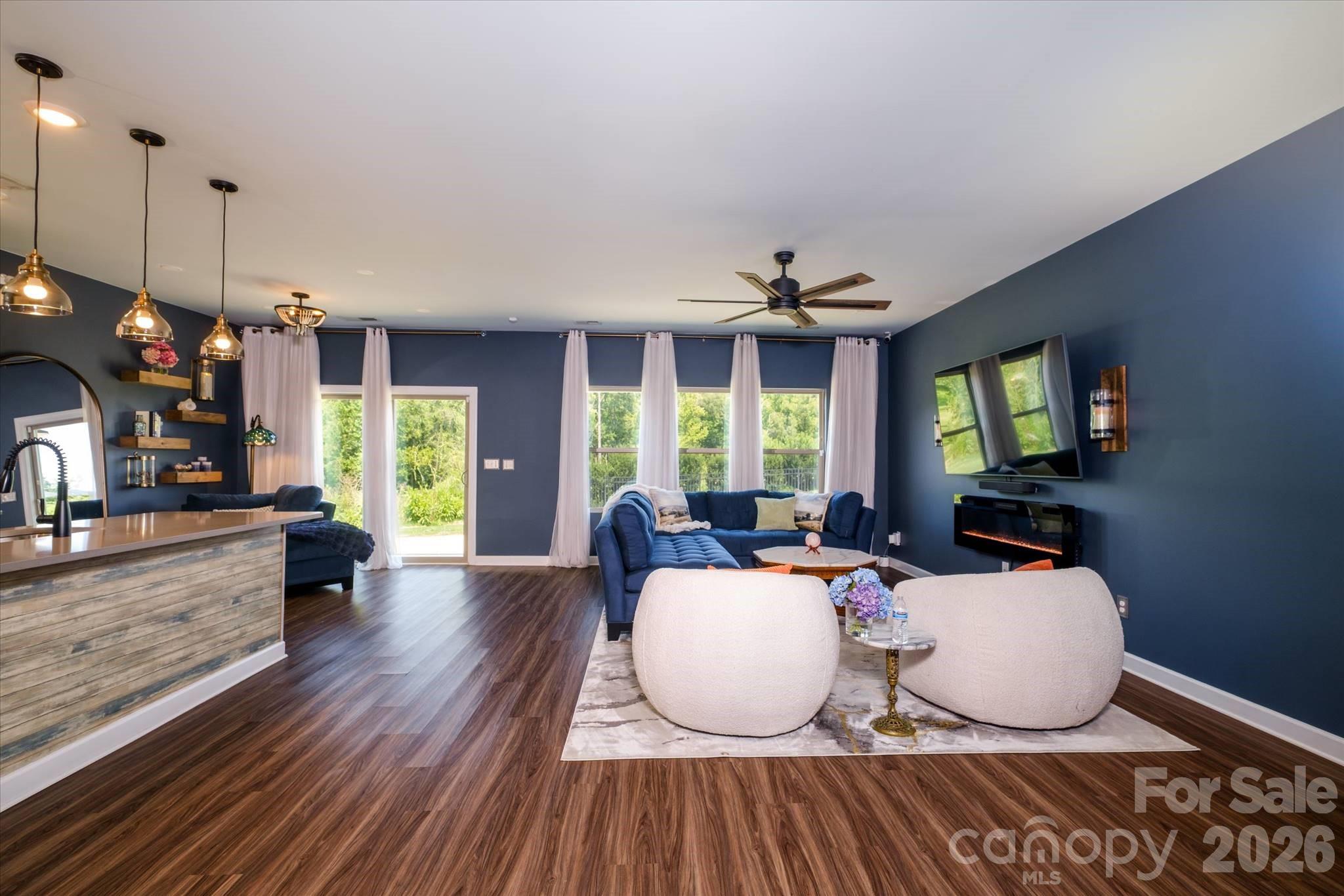 5609 Lavaux Court Property Photo 7