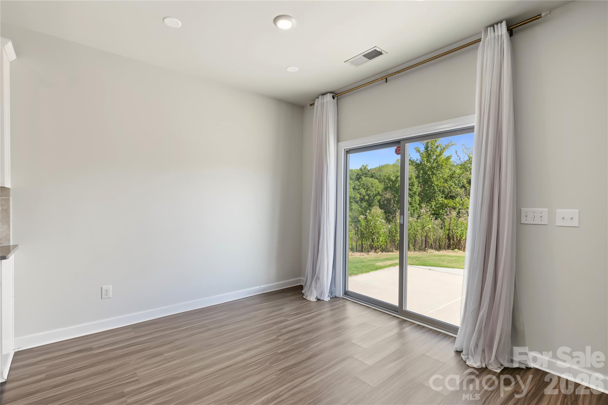 5609 Lavaux Court Property Photo 15