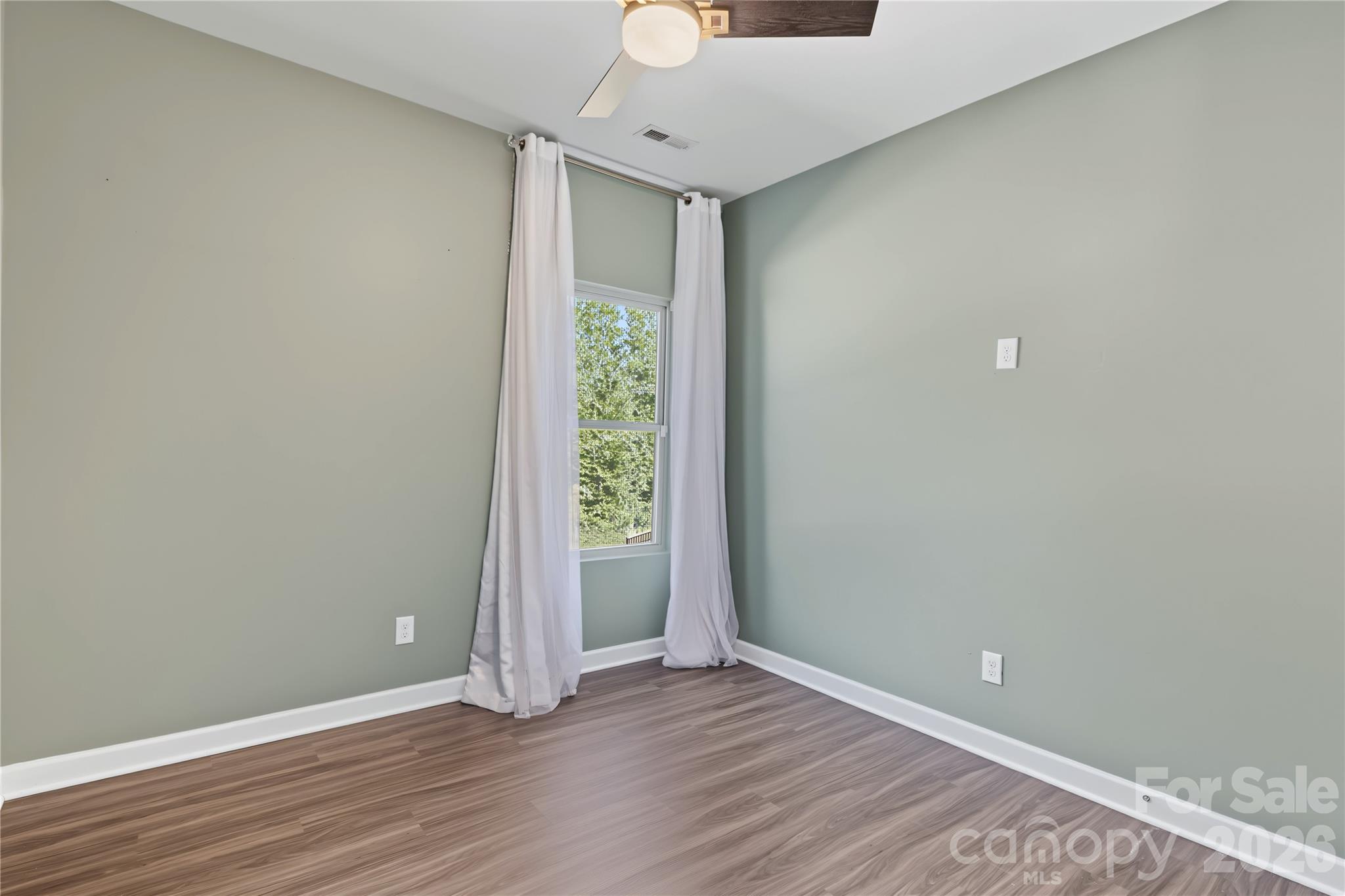 5609 Lavaux Court Property Photo 28