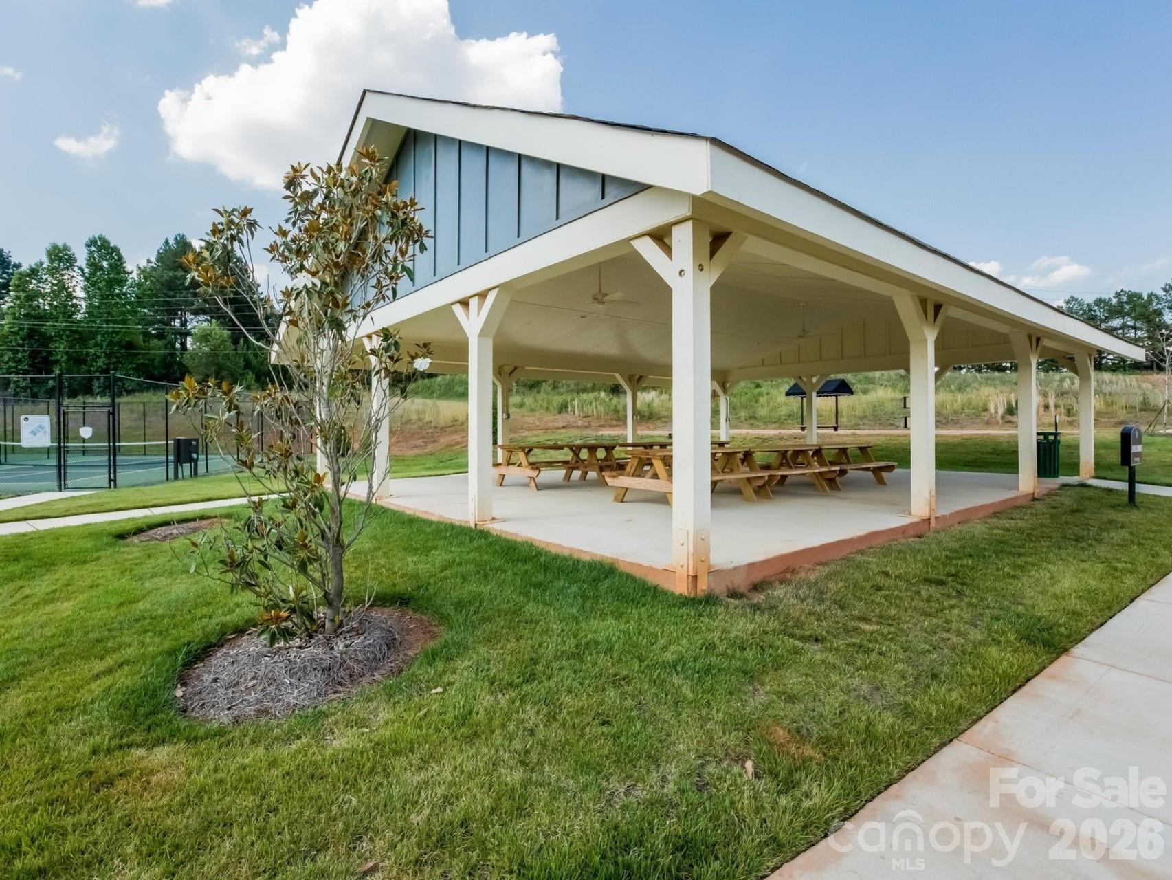 5609 Lavaux Court Property Photo 29