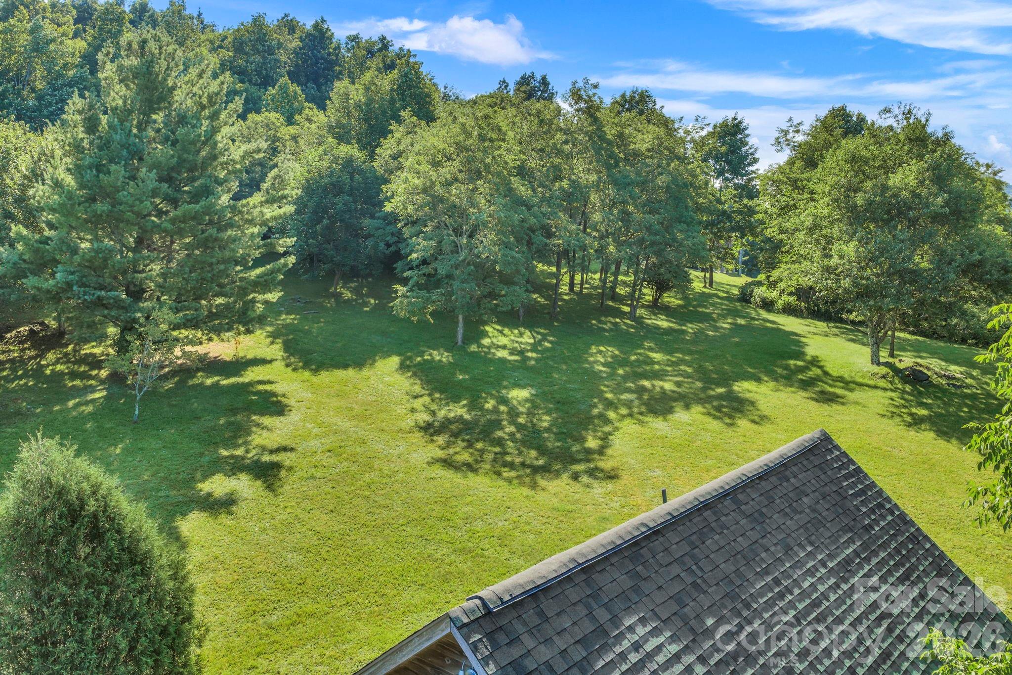 525 Schoolhouse Ridge Property Photo 12