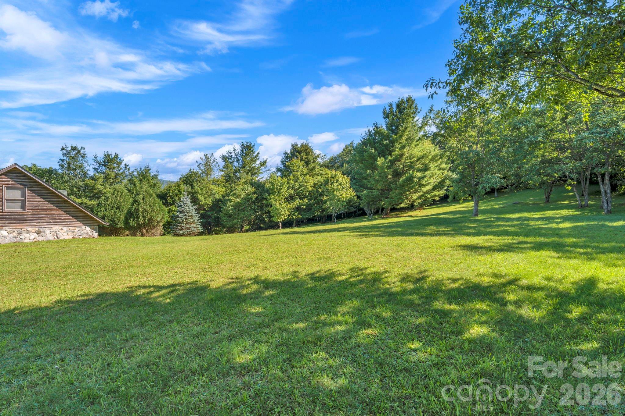 525 Schoolhouse Ridge Property Photo 13