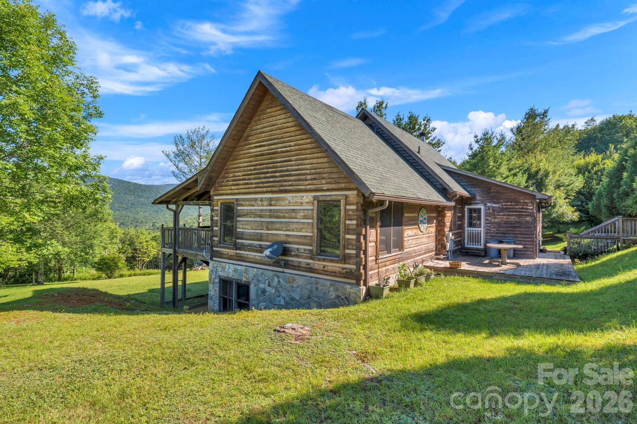 525 Schoolhouse Ridge Property Photo 15