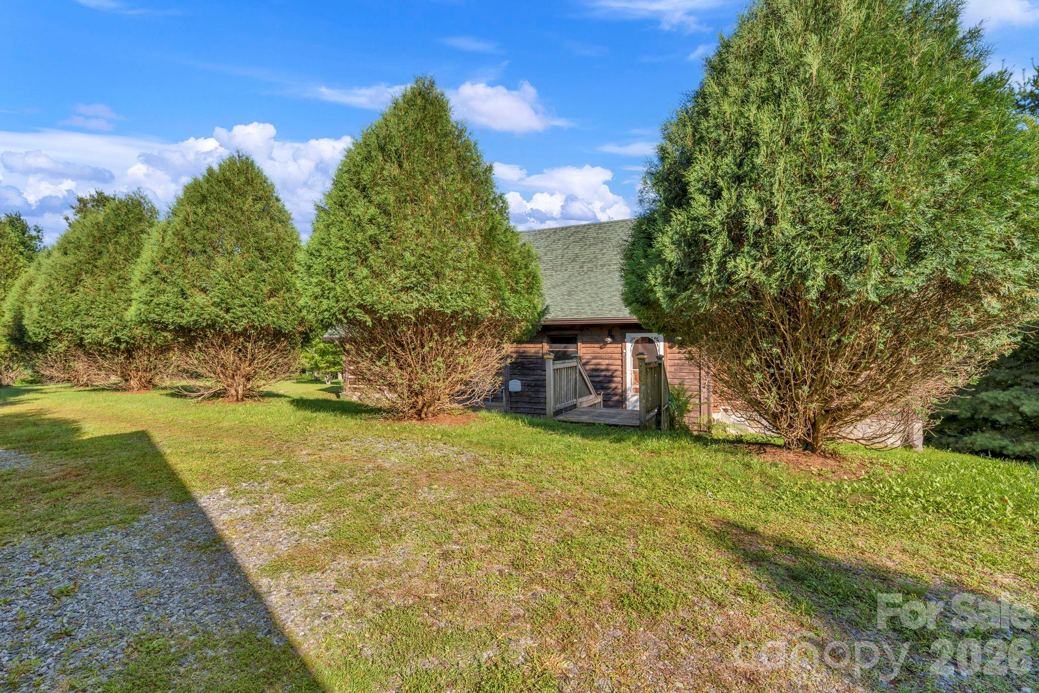 525 Schoolhouse Ridge Property Photo 16