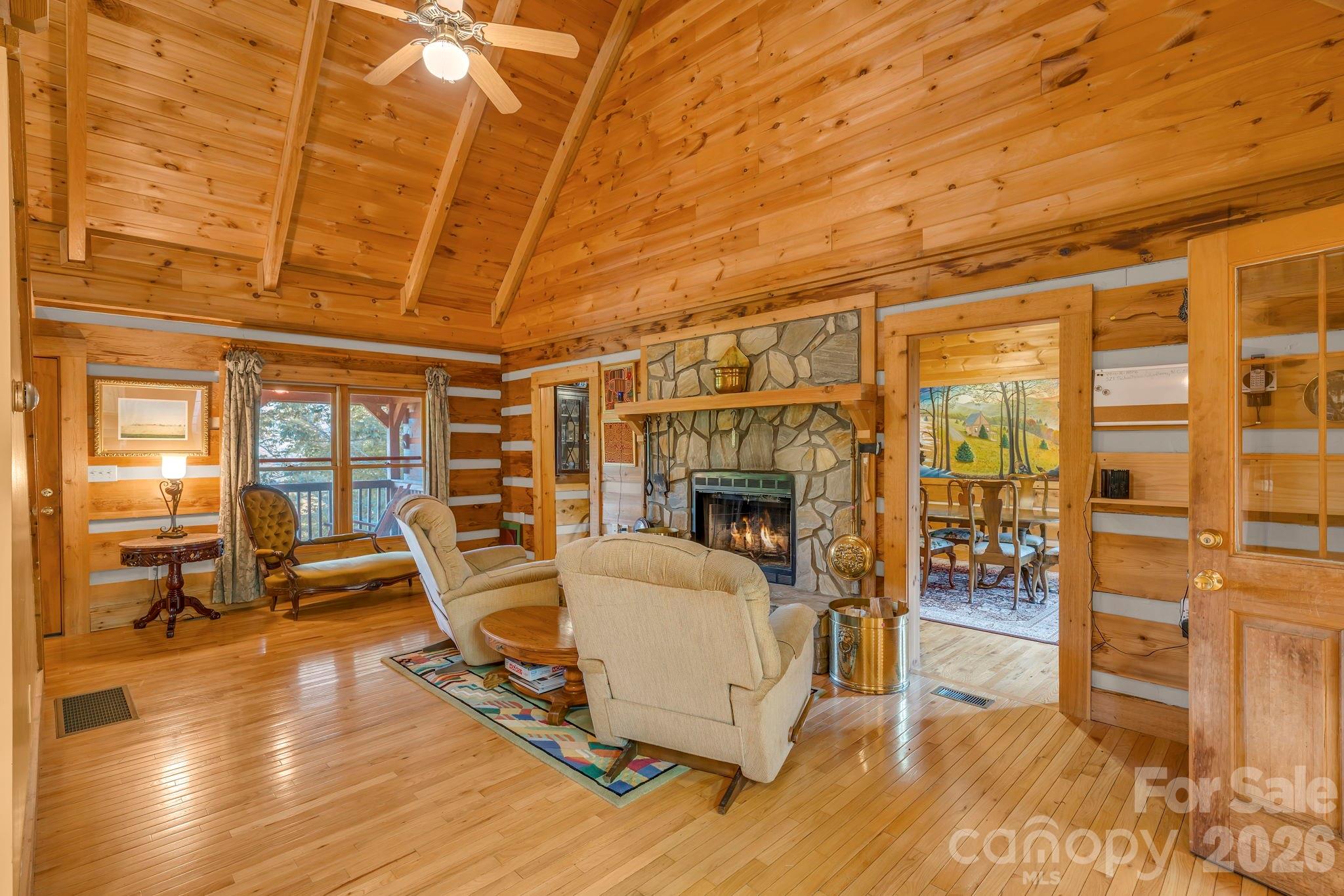 525 Schoolhouse Ridge Property Photo 18