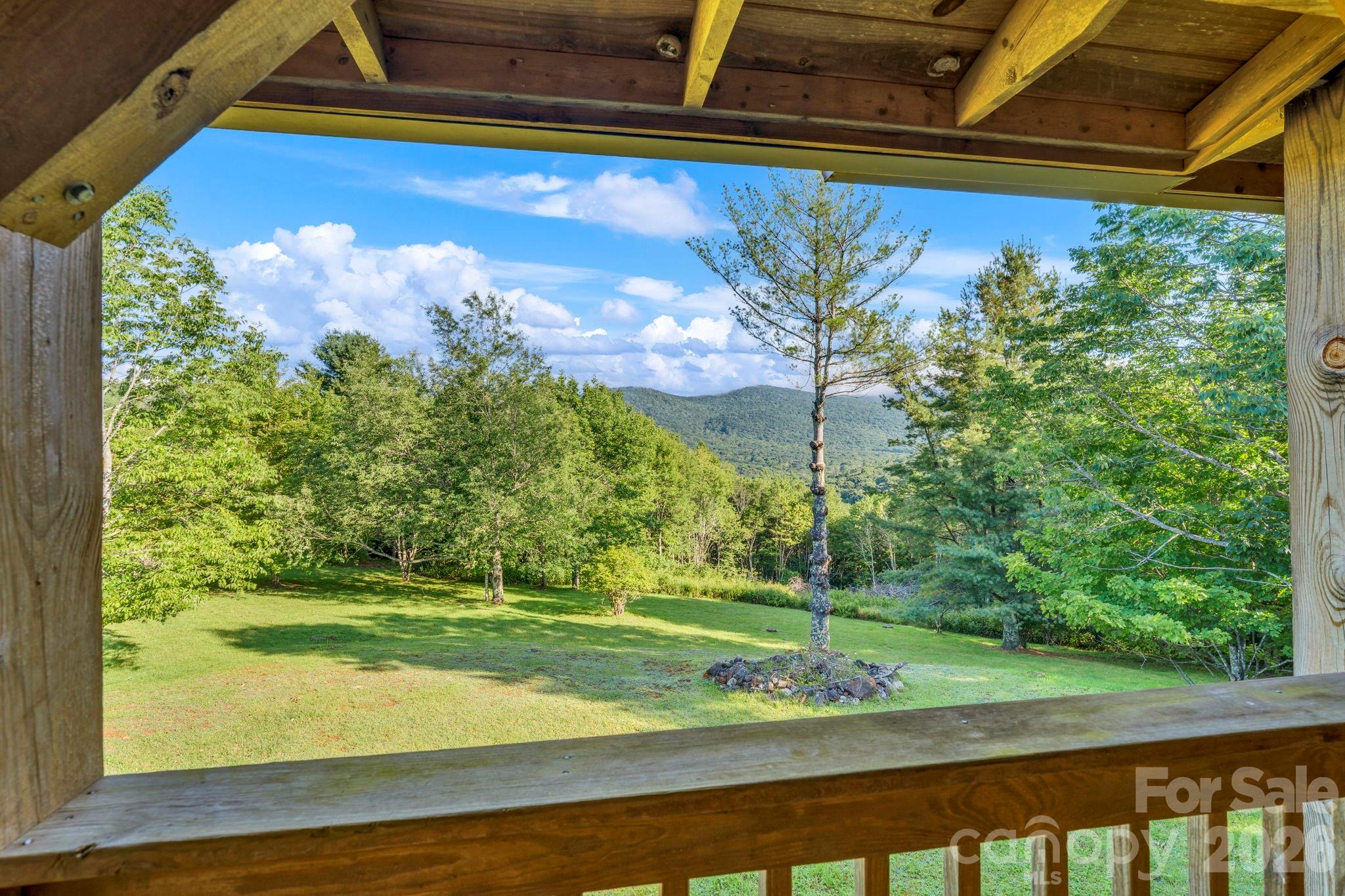 525 Schoolhouse Ridge Property Photo 22