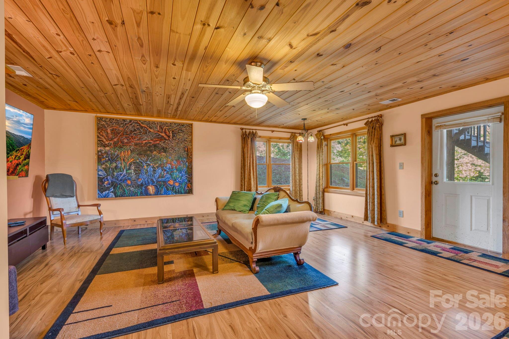 525 Schoolhouse Ridge Property Photo 38