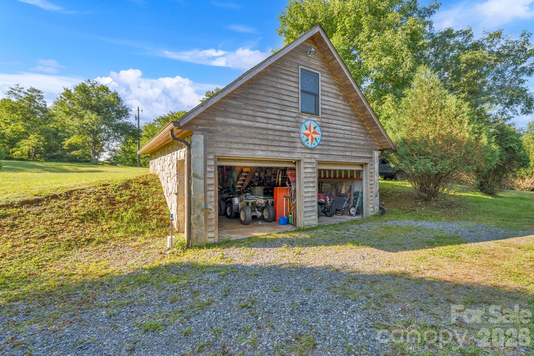 525 Schoolhouse Ridge Property Photo 46