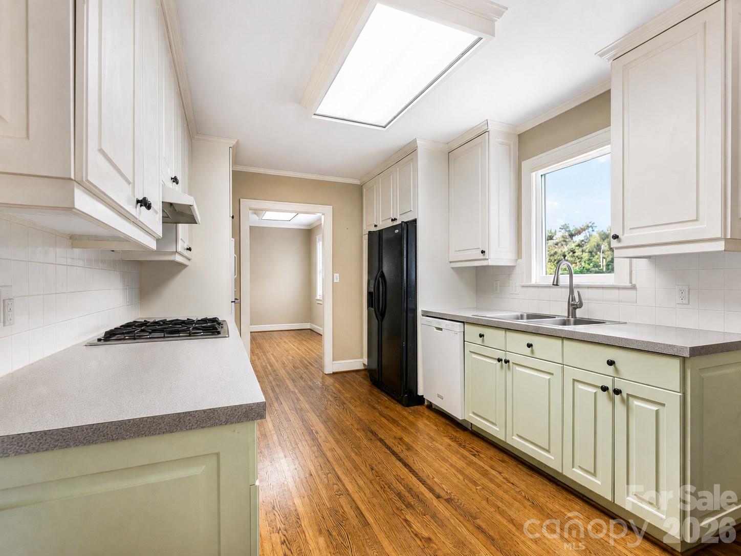 646 Marsh Road Property Photo 12