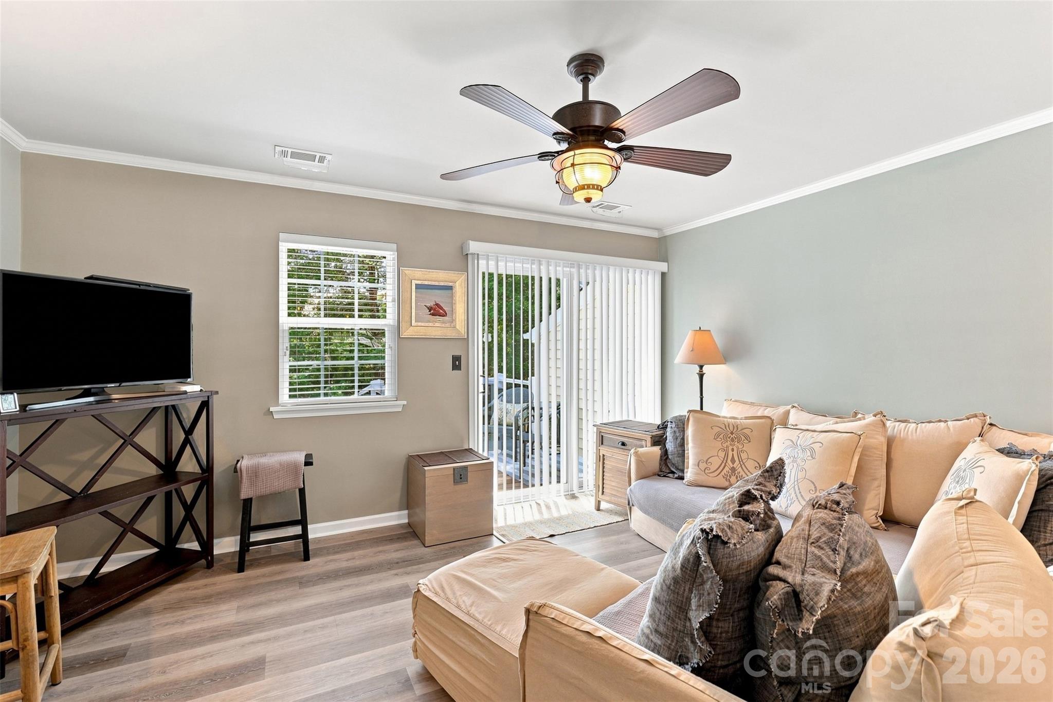 7345 Sun Dance Drive Property Photo 8