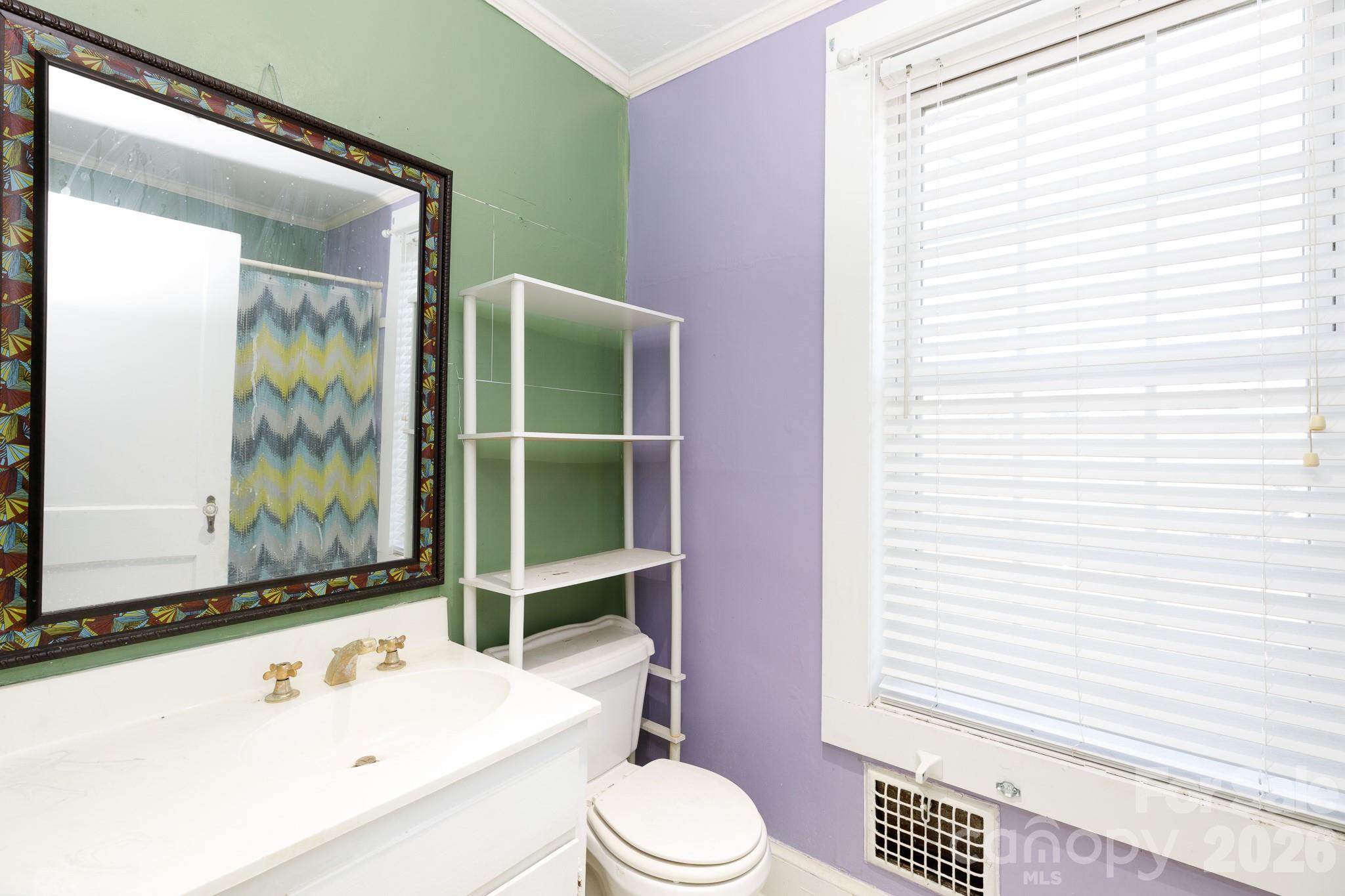 718 Milton Avenue Property Photo 27