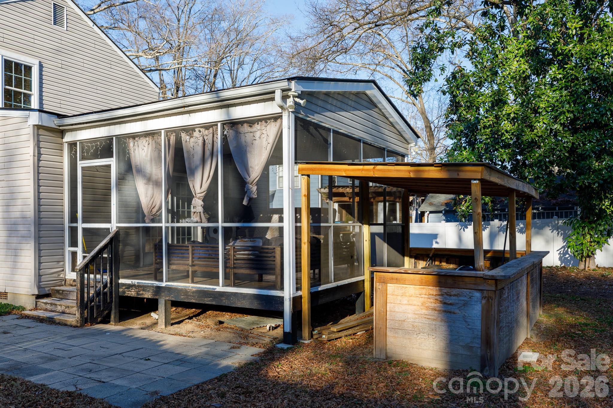 718 Milton Avenue Property Photo 30