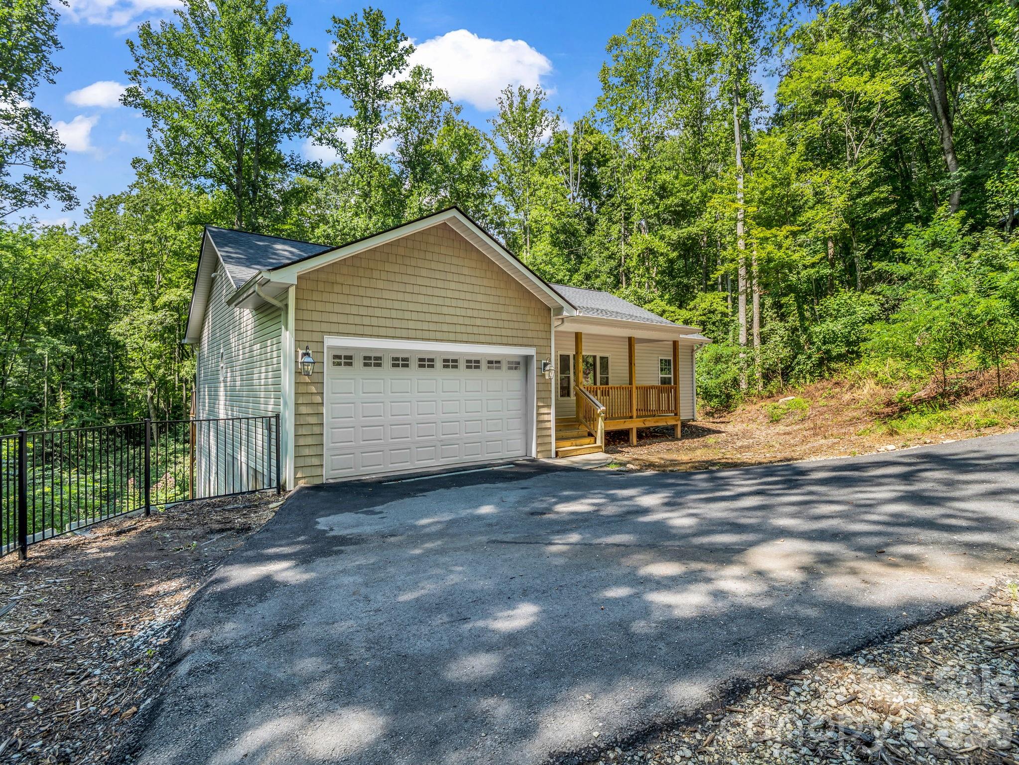 180 Ridgeview Drive Property Photo 4