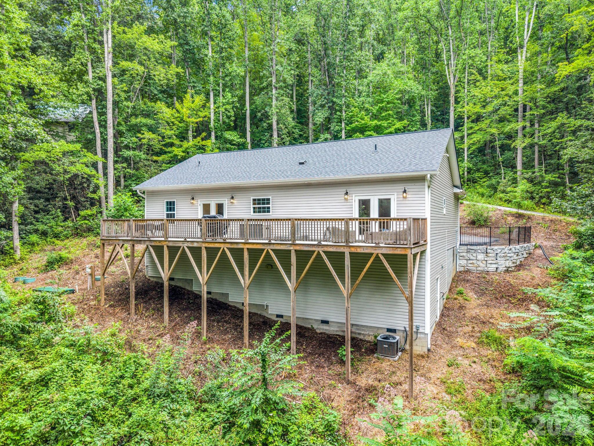 180 Ridgeview Drive Property Photo 7