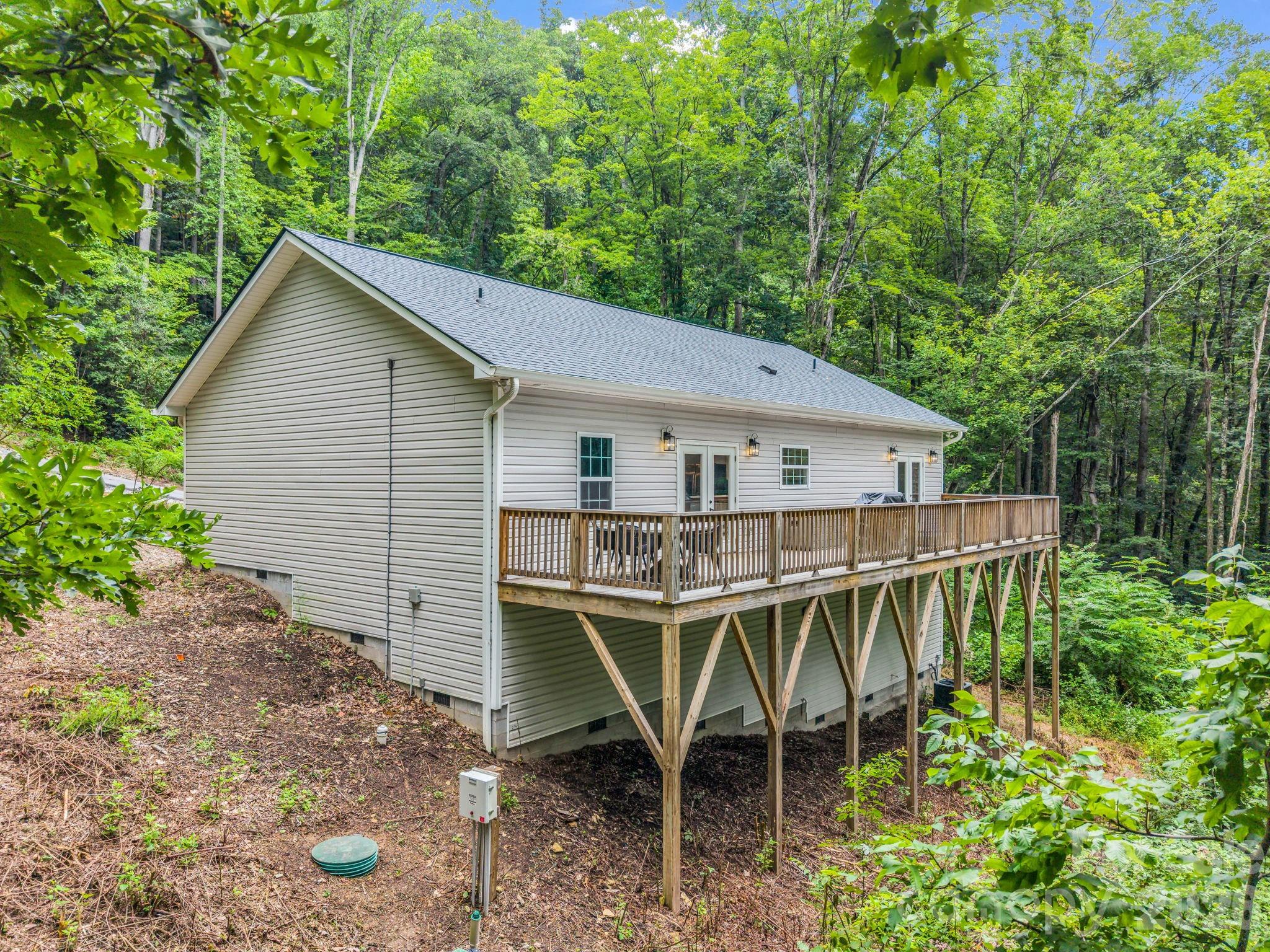 180 Ridgeview Drive Property Photo 8