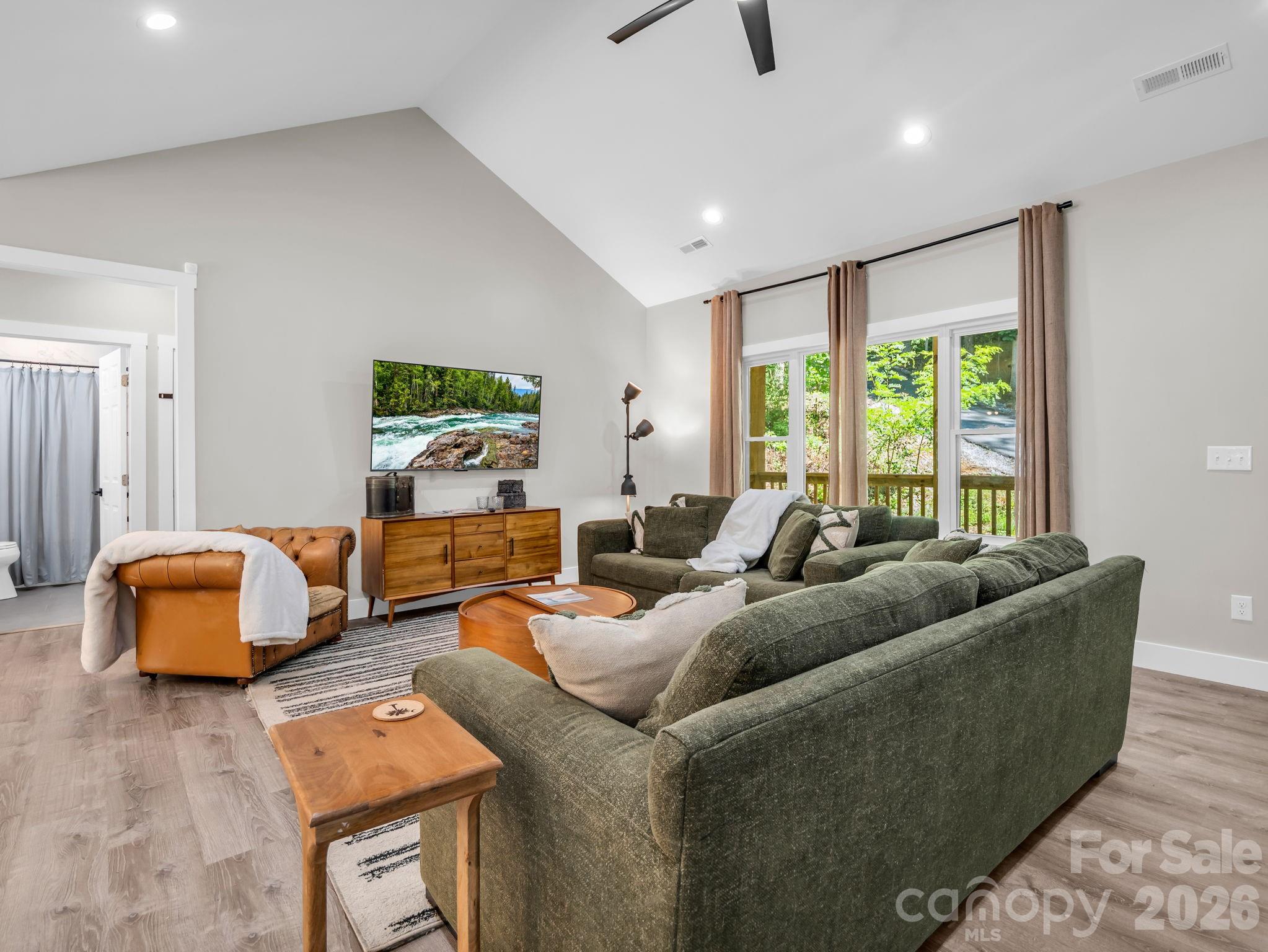 180 Ridgeview Drive Property Photo 10