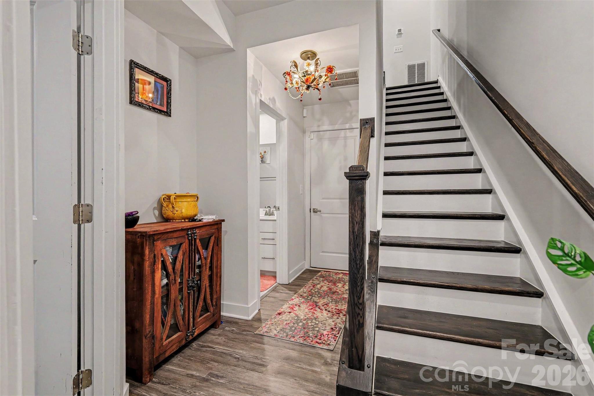1206 Gleason Way Property Photo 5