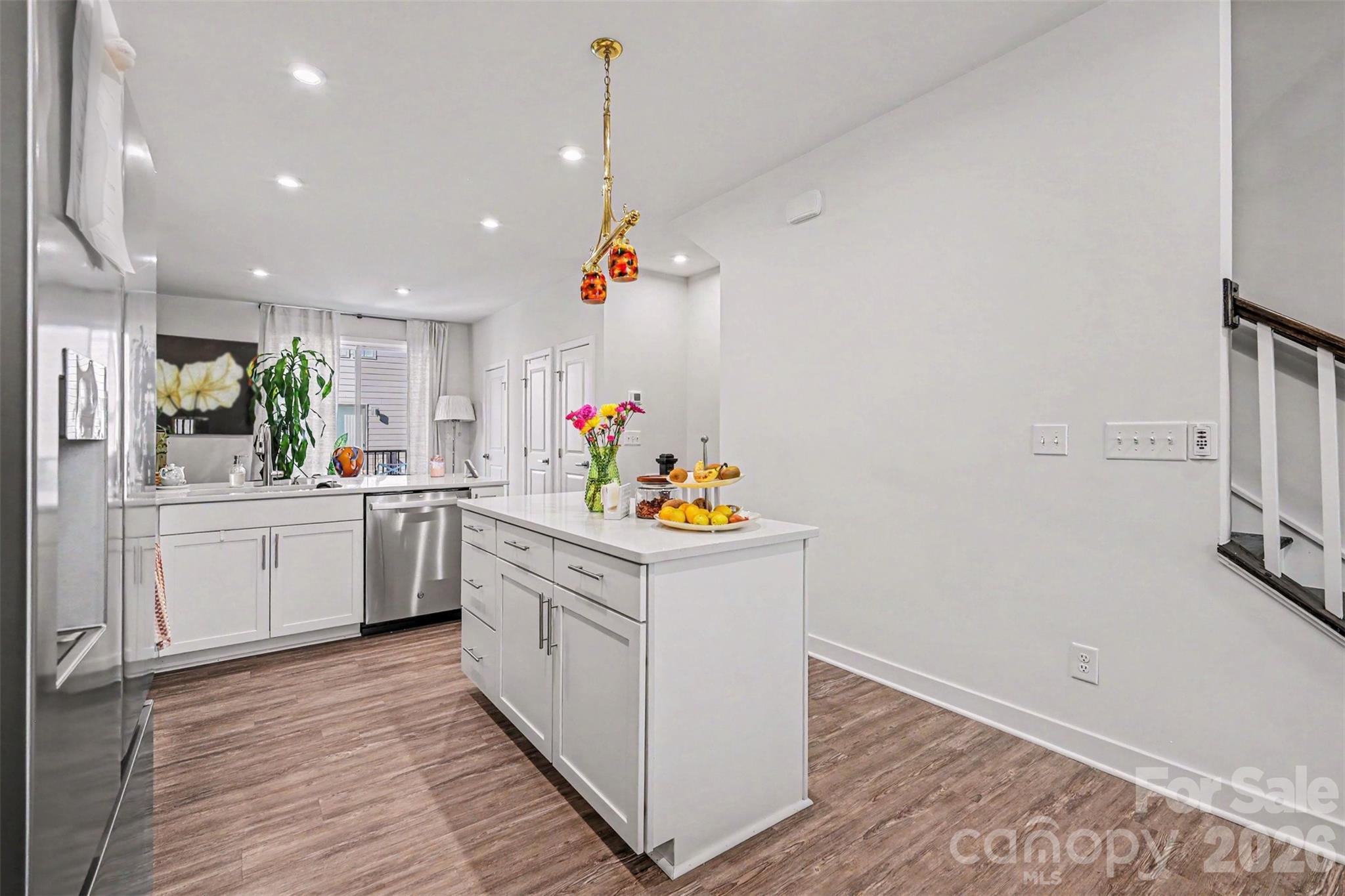 1206 Gleason Way Property Photo 9