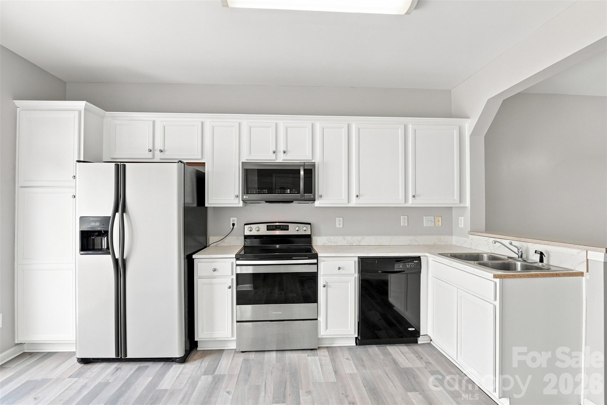 1011 Laparc Lane Property Photo 8