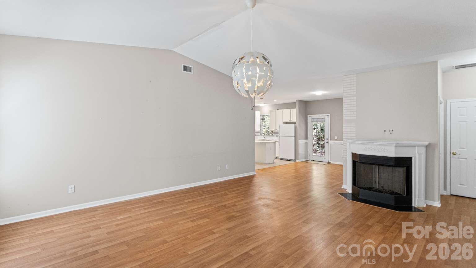 10305 Flat Stone Road Property Photo 4