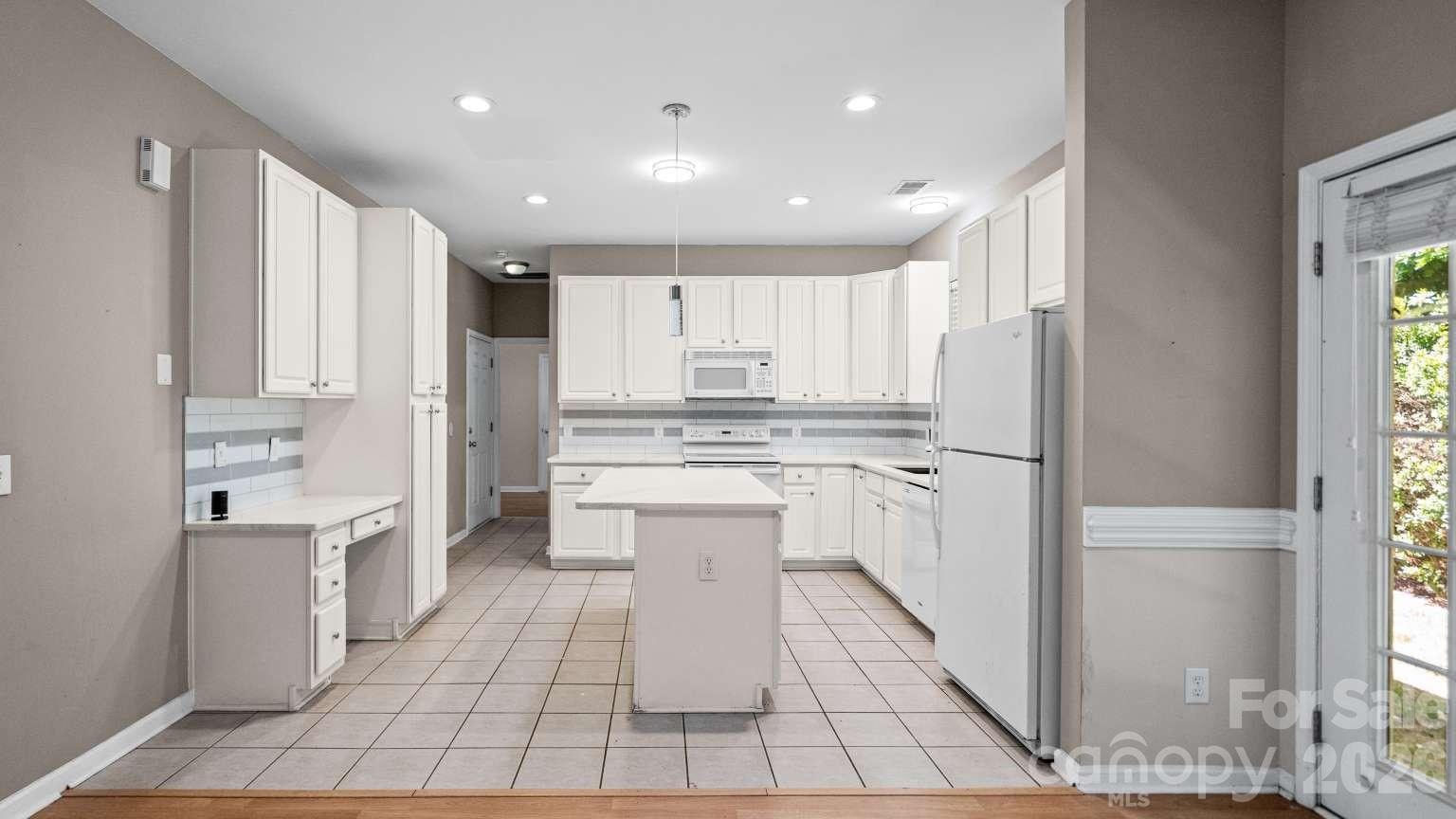 10305 Flat Stone Road Property Photo 6