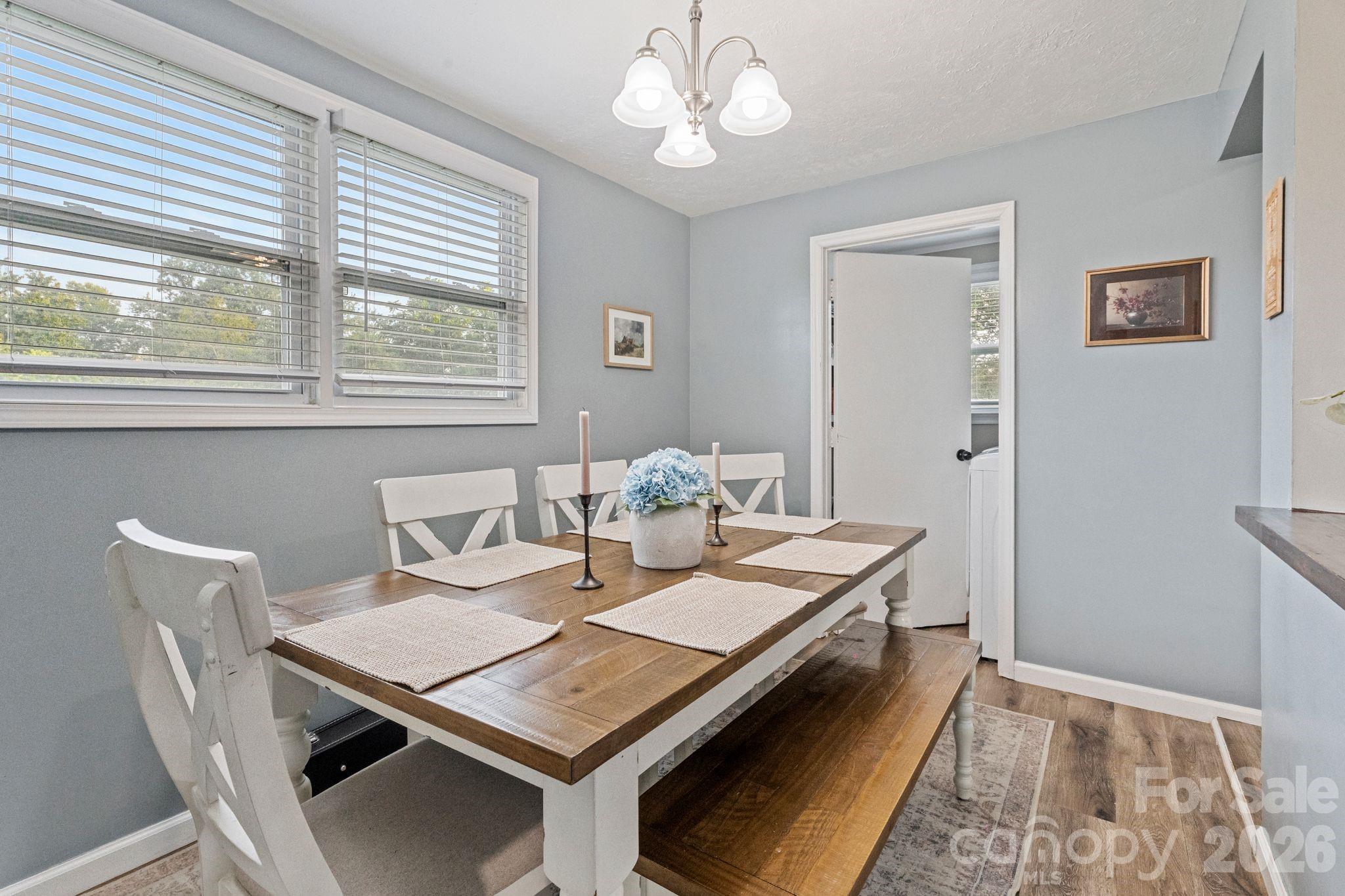 3968 Hollywood Ridge Road Property Photo 15