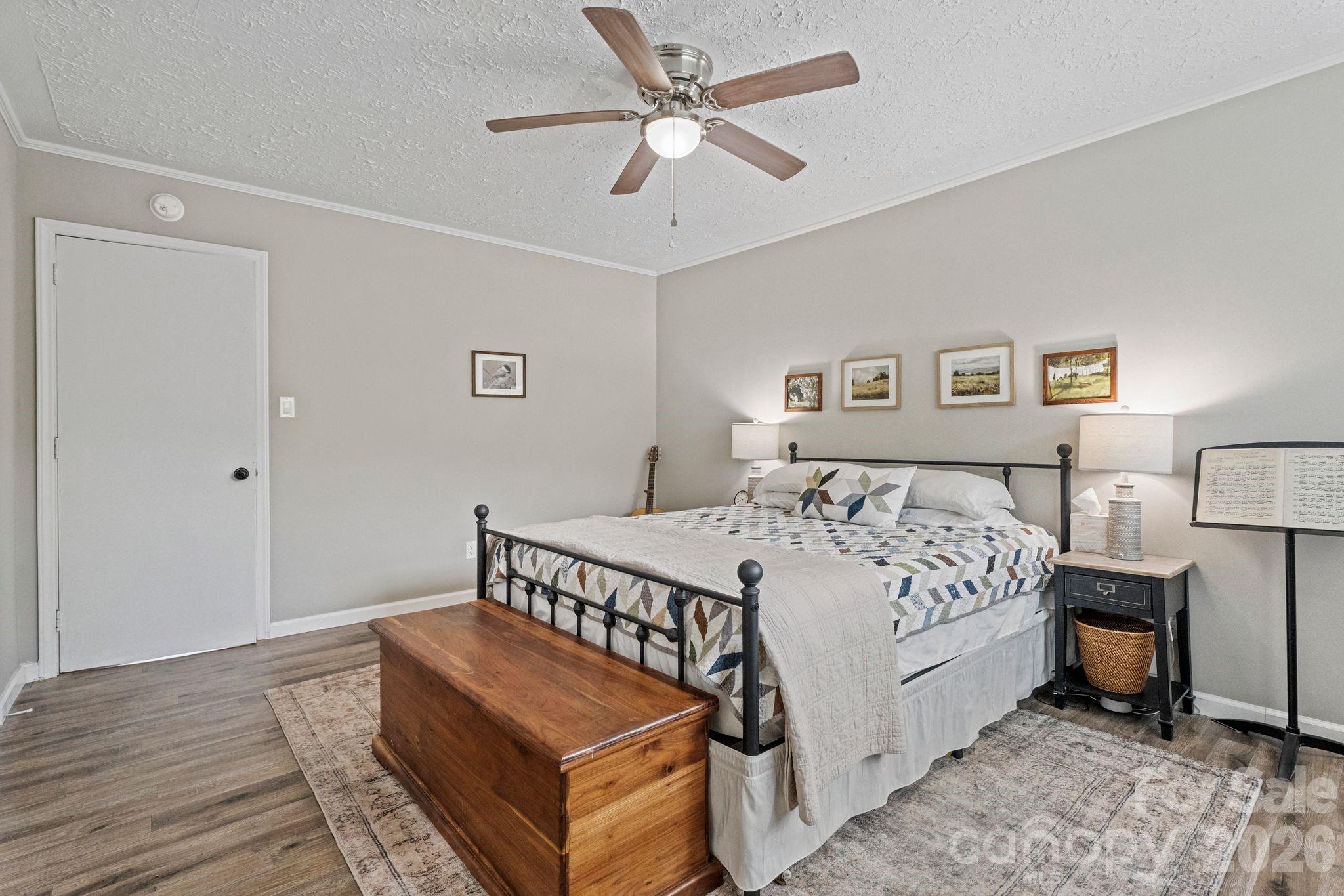 3968 Hollywood Ridge Road Property Photo 17