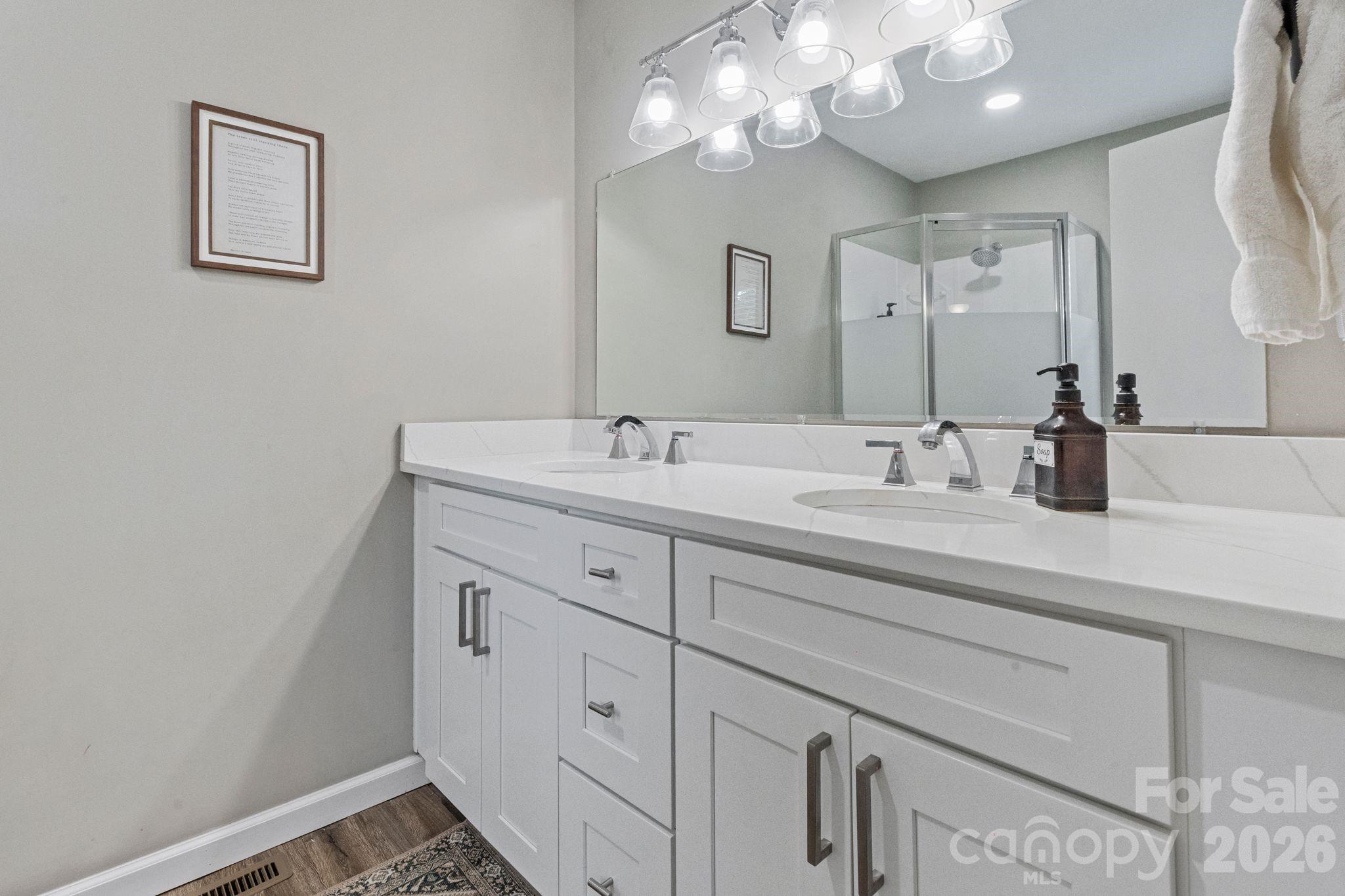 3968 Hollywood Ridge Road Property Photo 19