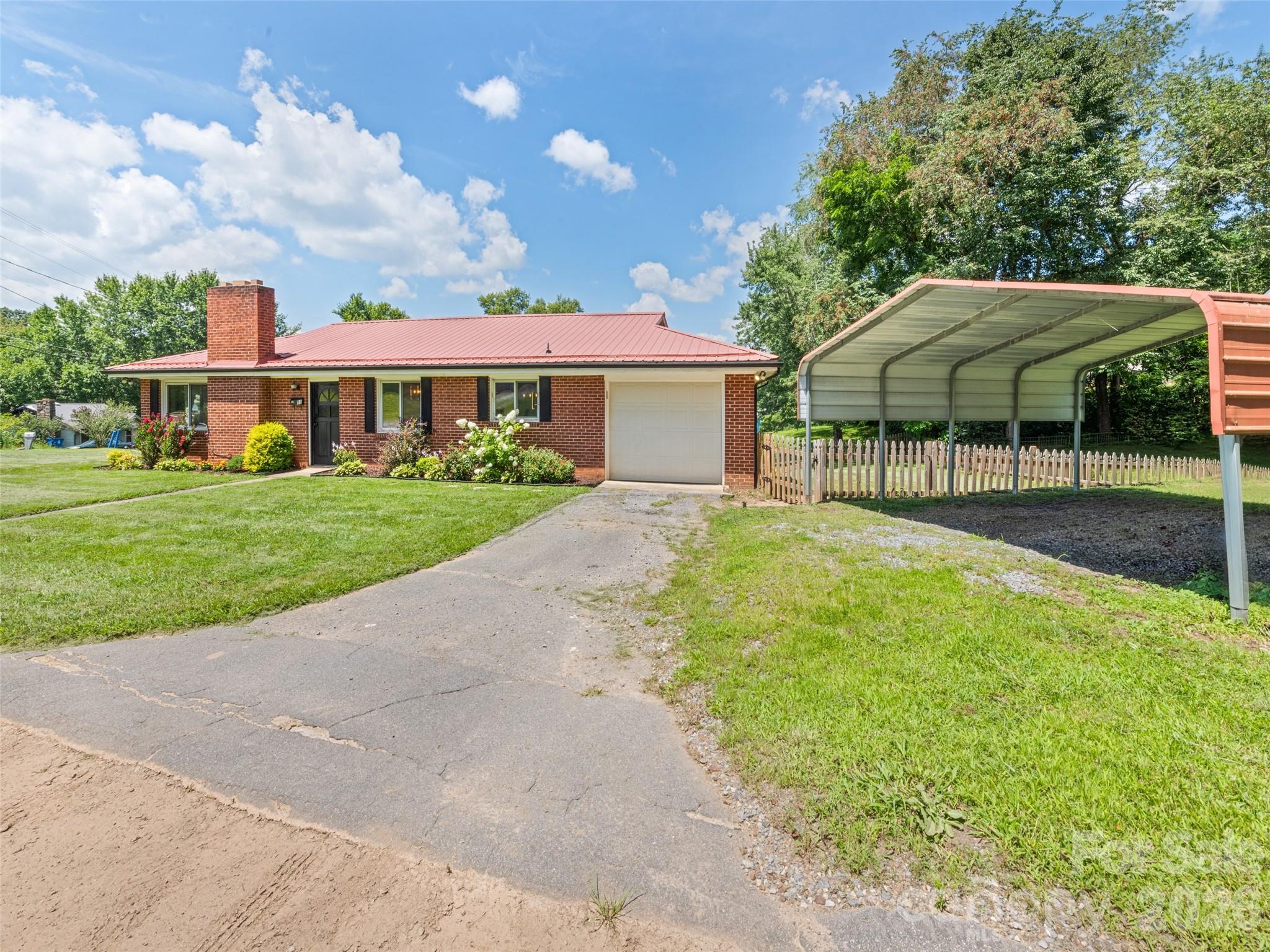 23 Elm Street Property Photo 4