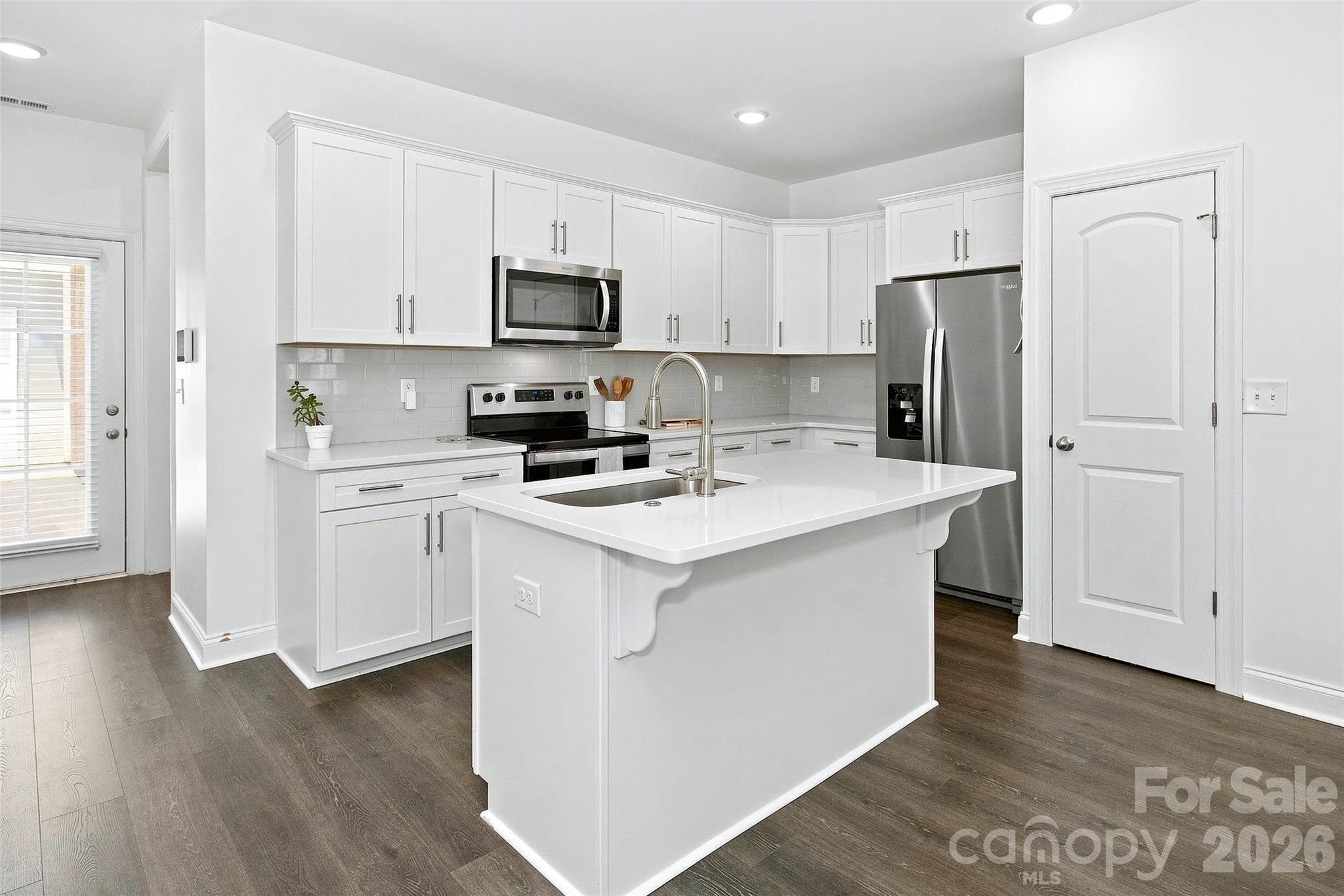 26 Walnut Springs Drive Property Photo 12