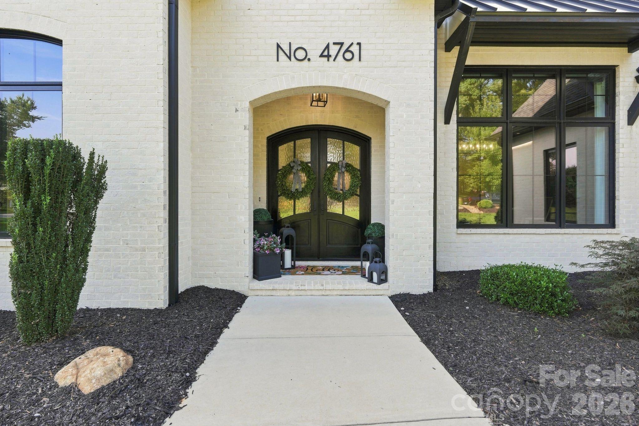 4761 Glen Hollow Lane Property Photo 7