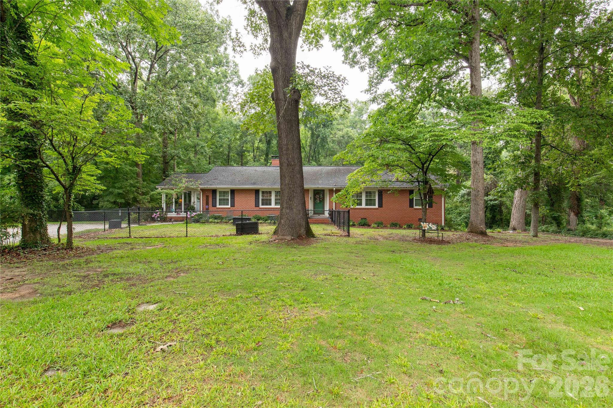 938 Forest Drive Property Photo 1