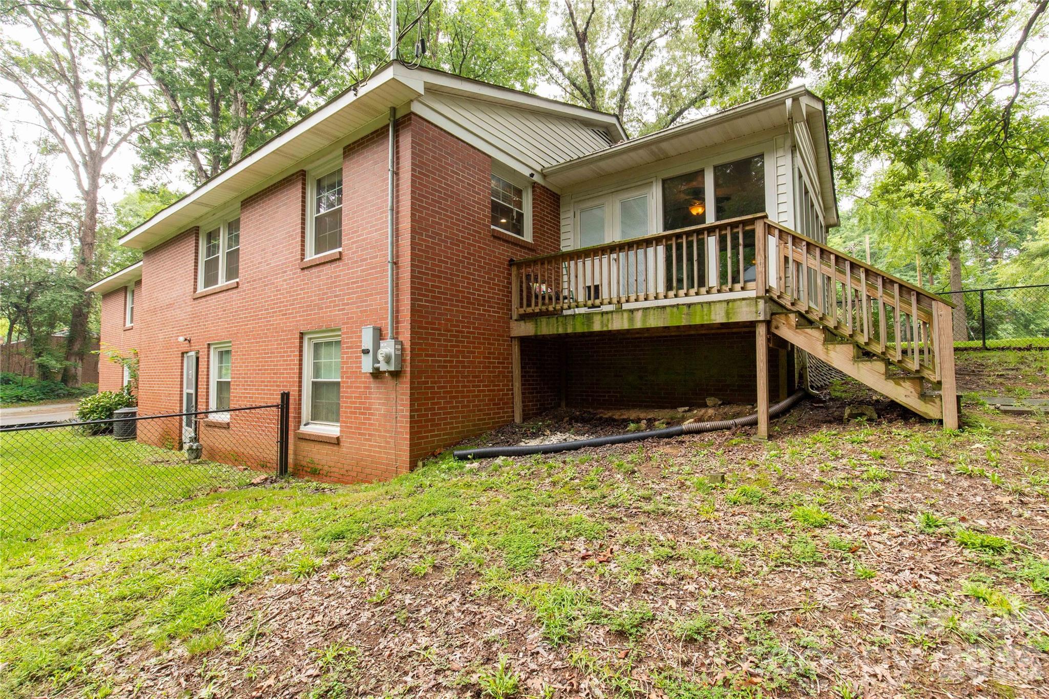 938 Forest Drive Property Photo 6