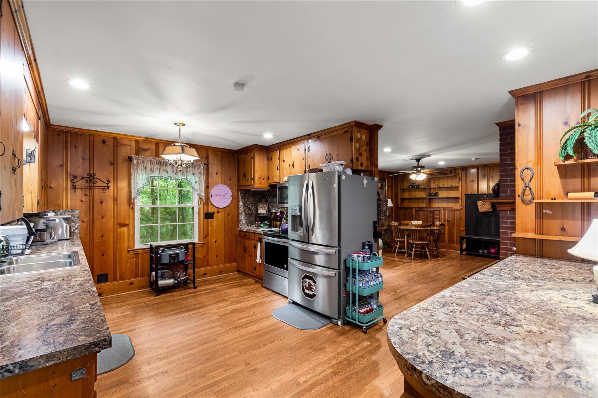 938 Forest Drive Property Photo 10