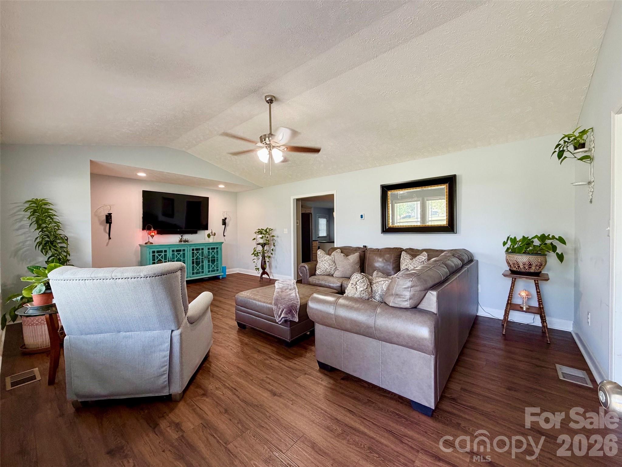 118 Elder Street Property Photo 1