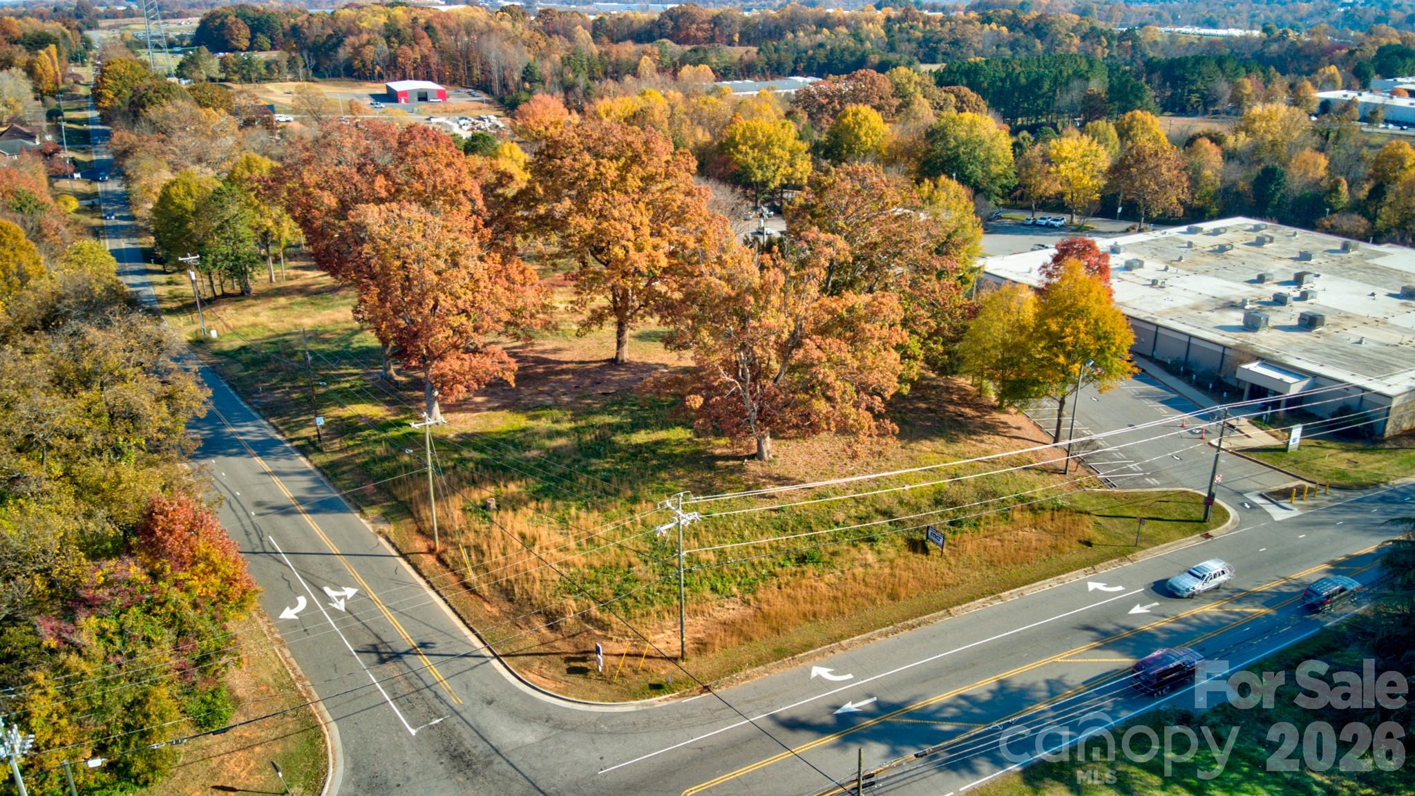 118 James Farm Road Property Photo 8
