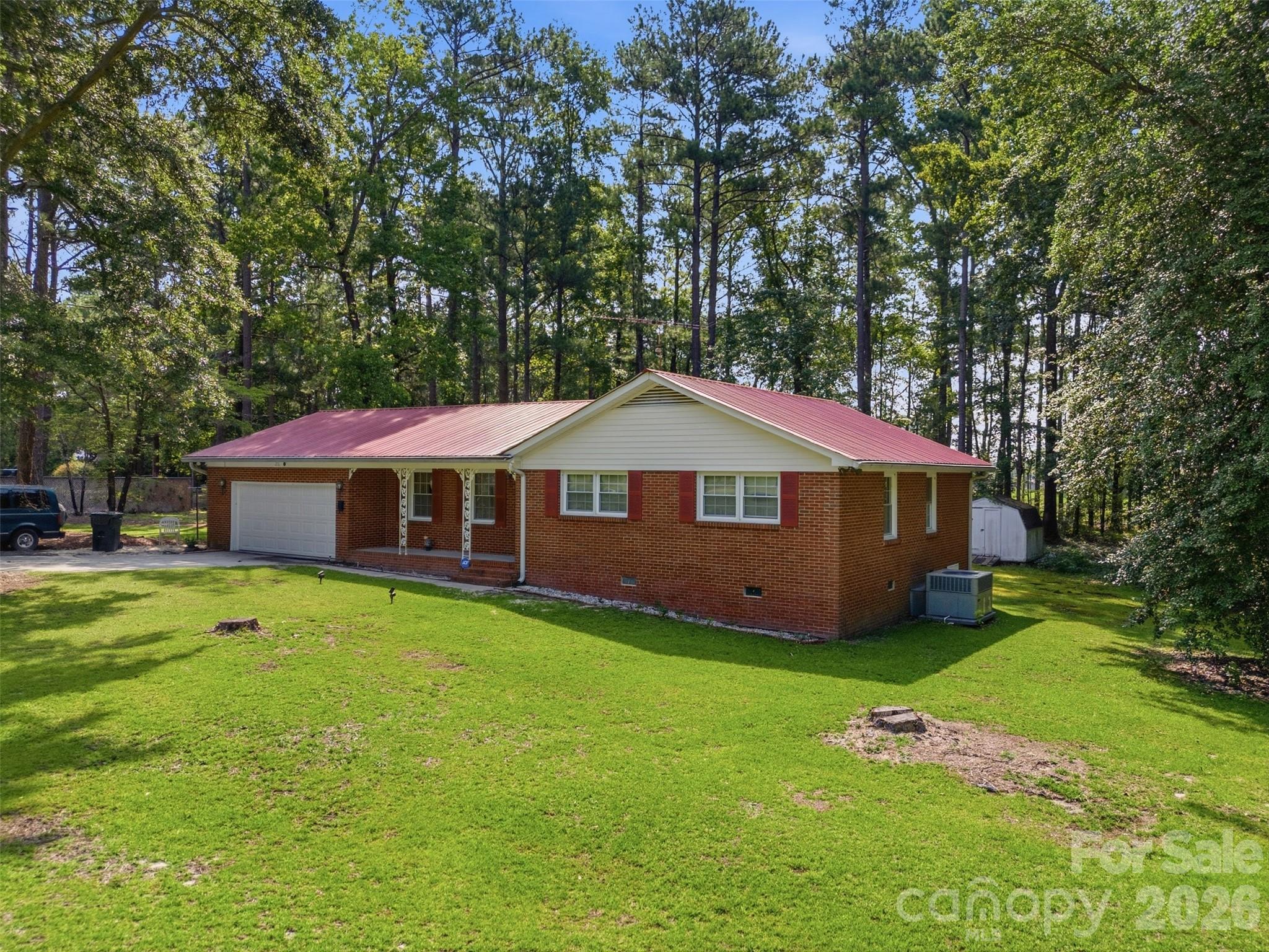 276 Dixie Trail Property Photo 2