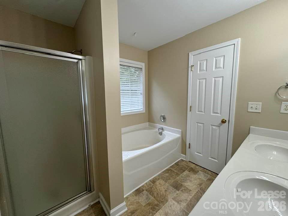 21404 Aftonshire Drive Property Photo 19