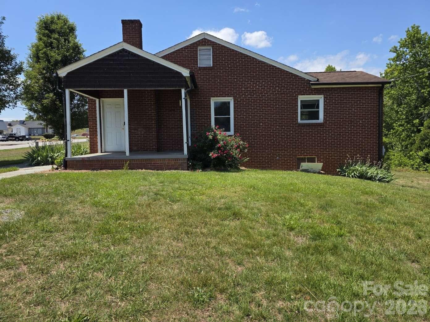 744 Pleasant Hill Road Property Photo 3