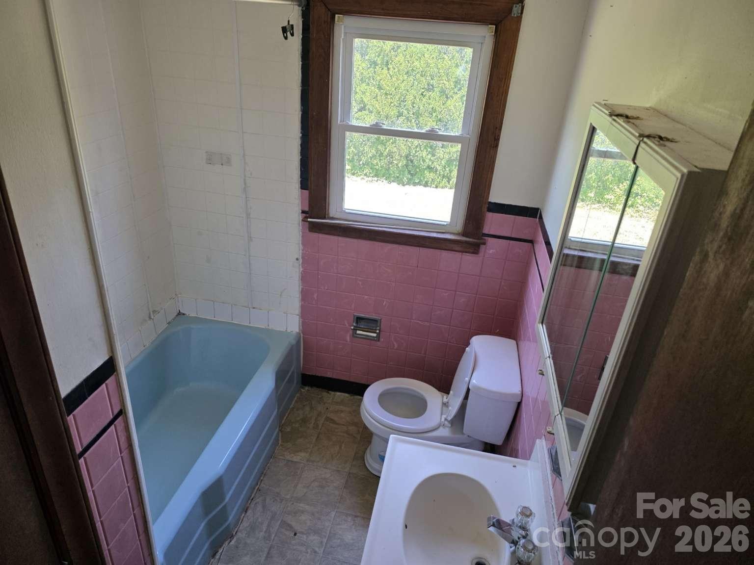 744 Pleasant Hill Road Property Photo 9