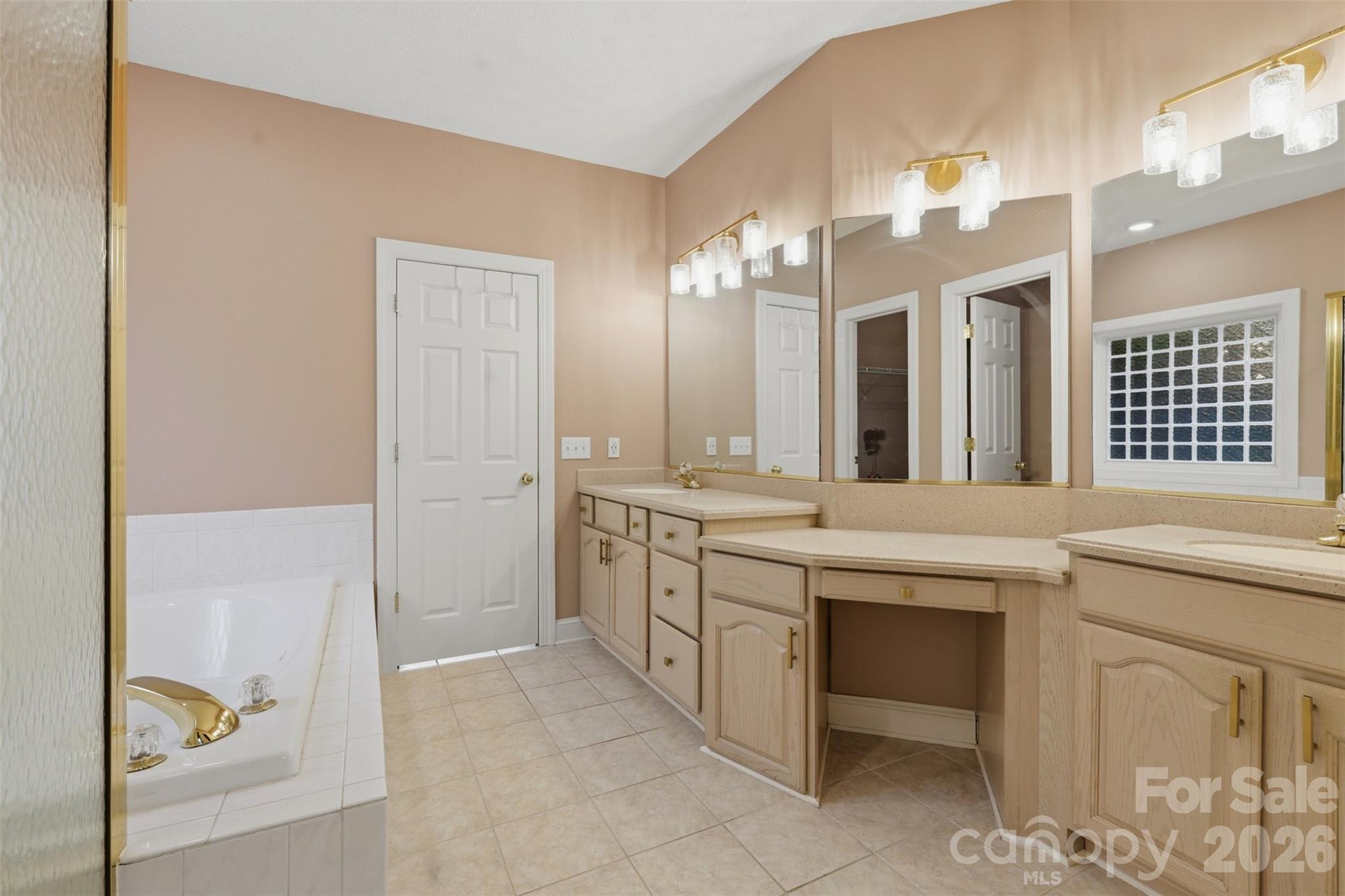 1064 Baker Barn Road Property Photo 16