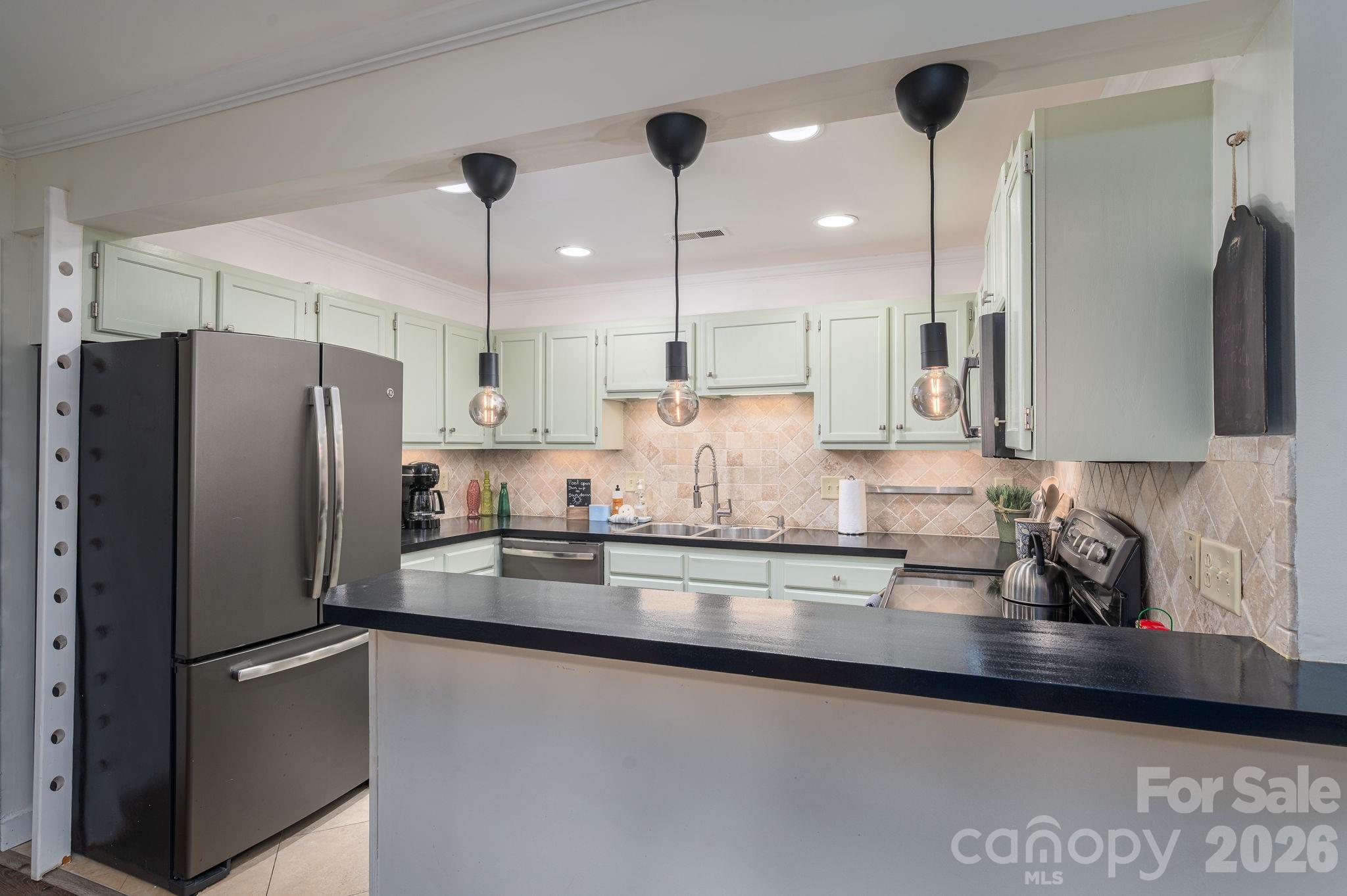 4130 Charlotte Highway B Property Photo 8