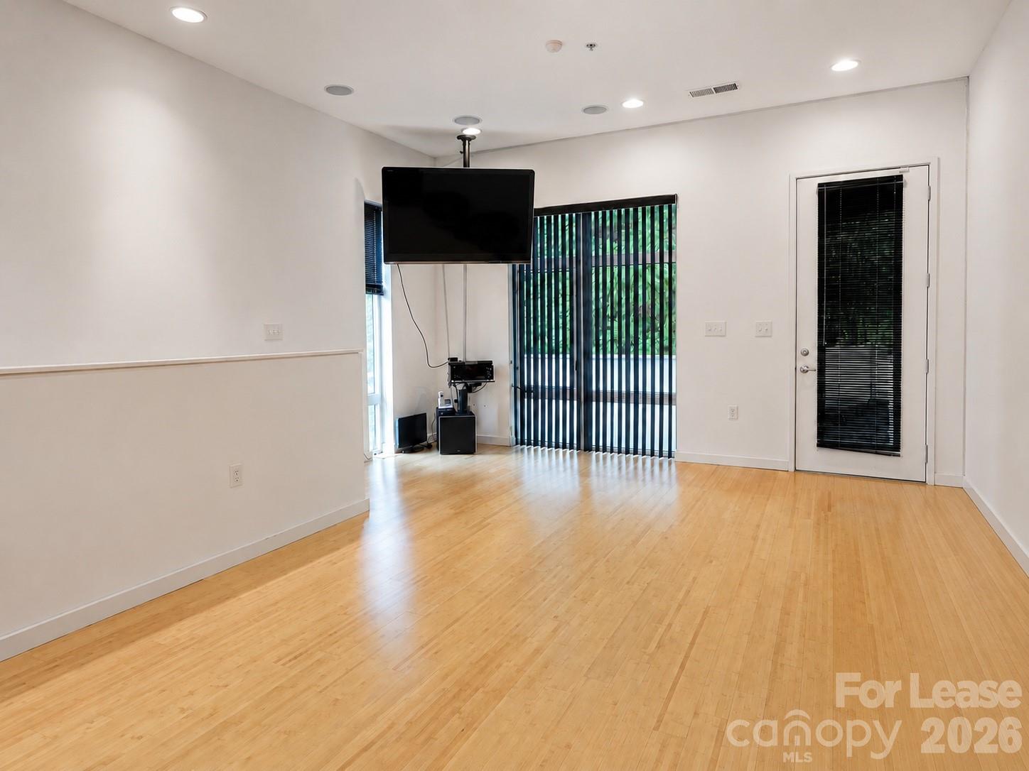 350 Viburnum Way Court Property Photo 5