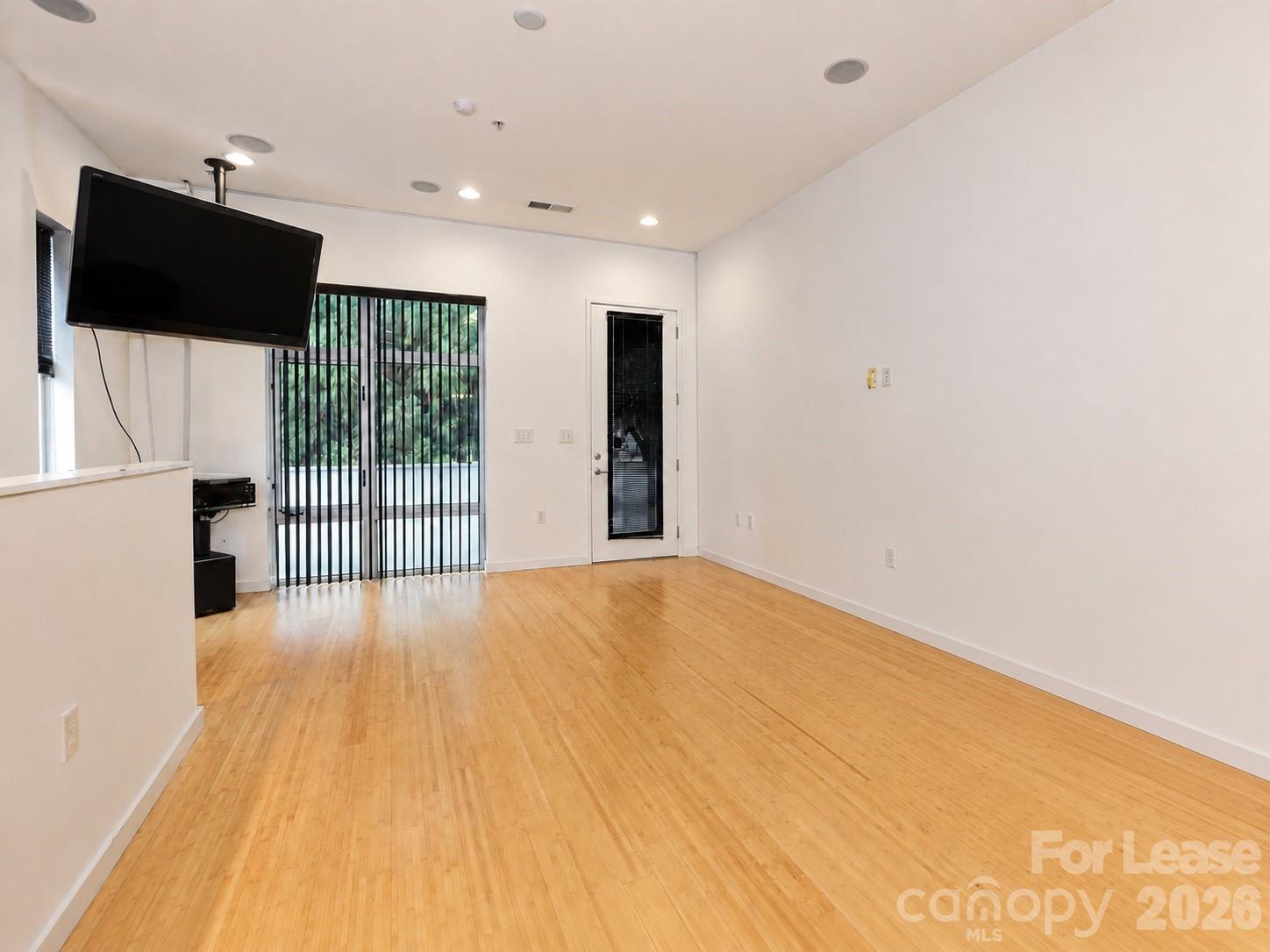 350 Viburnum Way Court Property Photo 6